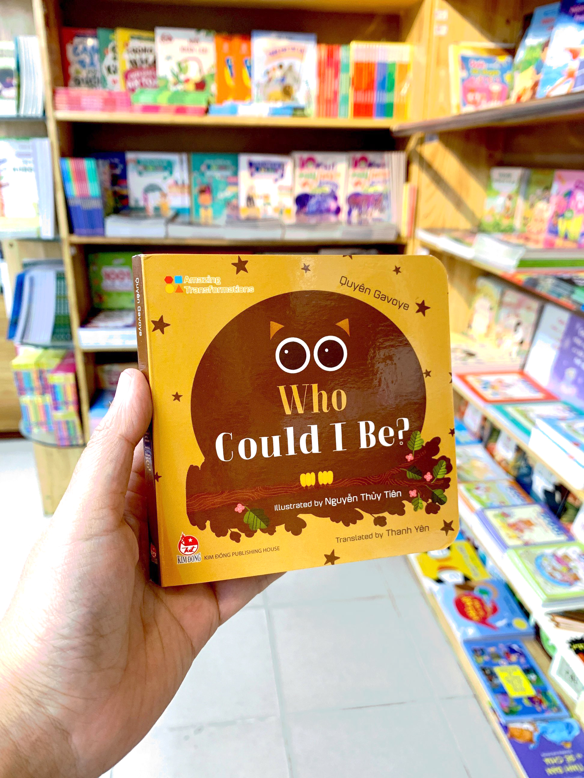 amazing transformations - who could i be? - bìa cứng - Ảnh 9