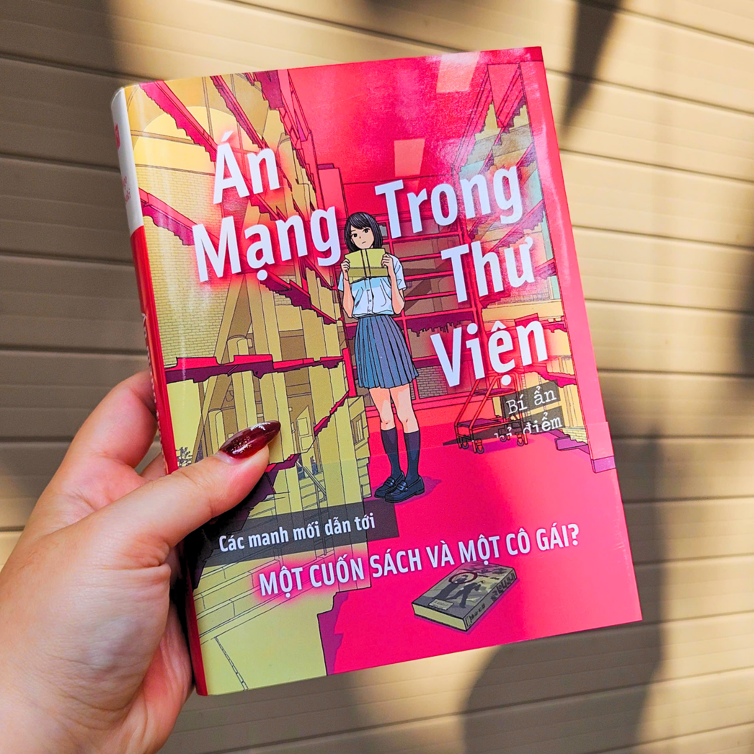 An Mang Trong Thu Vien - Bi An Loi Chi Diem Dam Mau - Tang Kem Obi + Bookmark - Ảnh 9