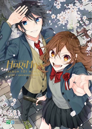 artbook horimiya - album tốt nghiệp - bìa cứng - bản boxset sưu tầm - tặng kèm 1 box nam châm + 1 shikishi có chữ kí 2 tác giả + 2 huy hiệu acrylic + 11 photocard “halloween” + 8 photocard “tốt nghiệp” - Ảnh 2