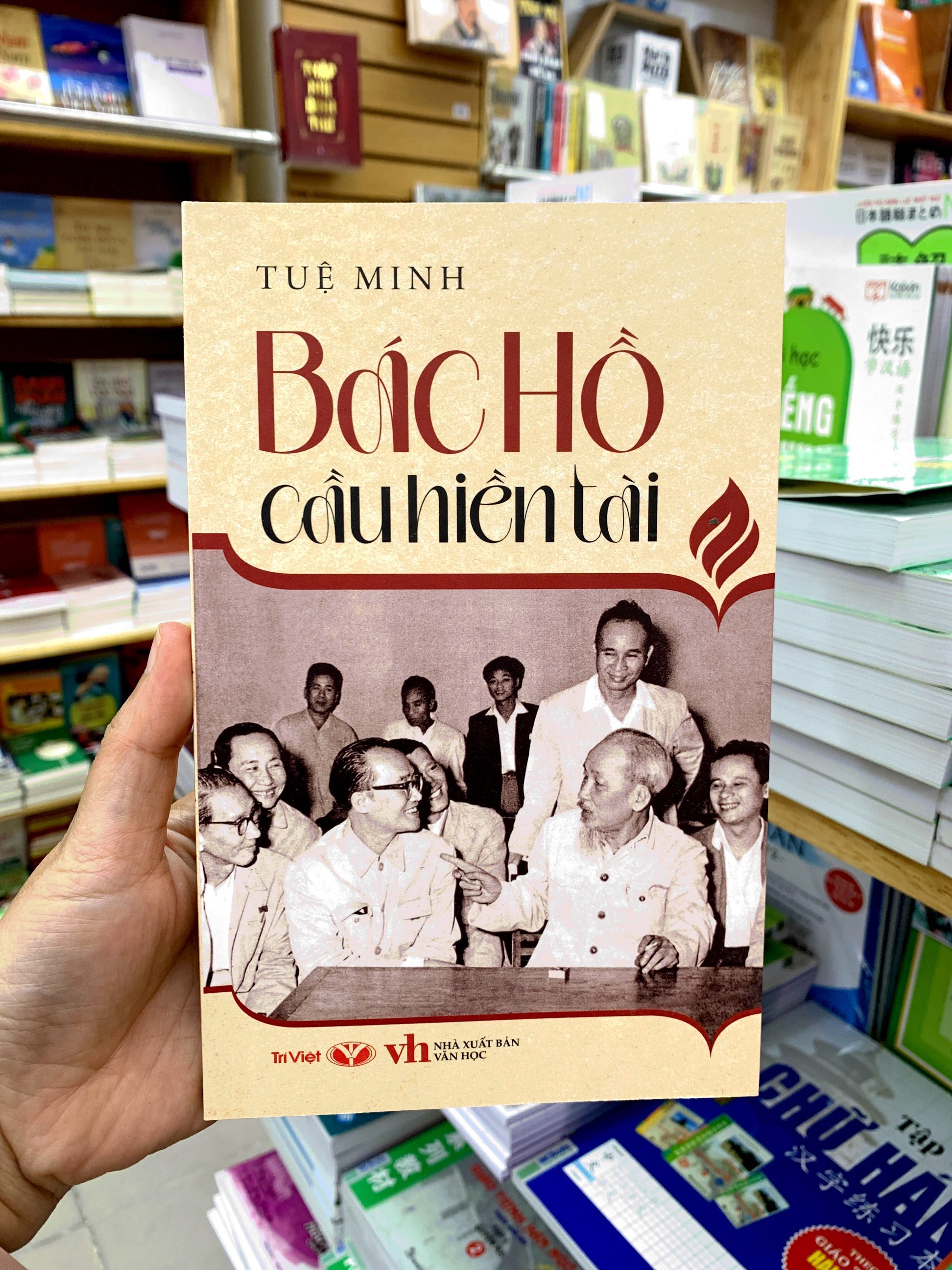 bác hồ cầu hiền tài - Ảnh 9