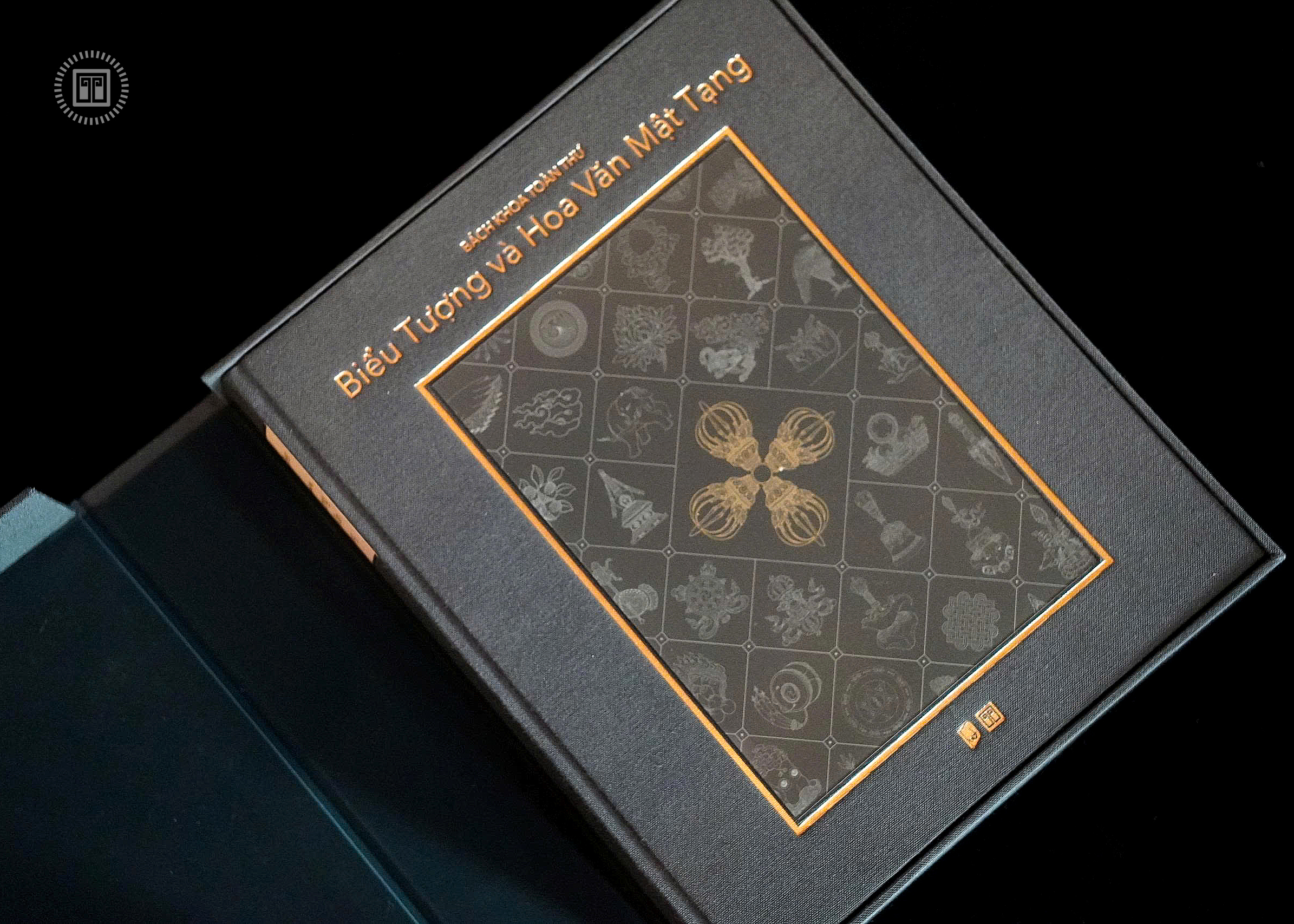 Bách Khoa Toàn Thư Biểu Tượng Và Hoa Văn Mật Tạng - Ấn Bản Giới Hạn - Bìa Vải - Bản Có Hộp - Ảnh 4