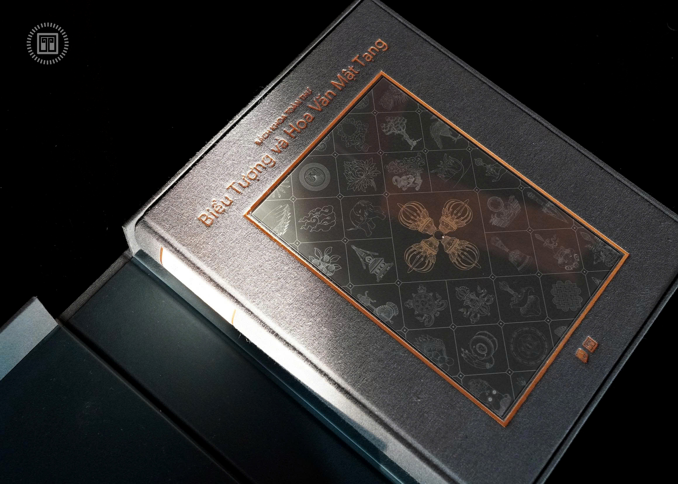 Bách Khoa Toàn Thư Biểu Tượng Và Hoa Văn Mật Tạng - Ấn Bản Giới Hạn - Bìa Vải - Bản Có Hộp - Ảnh 5