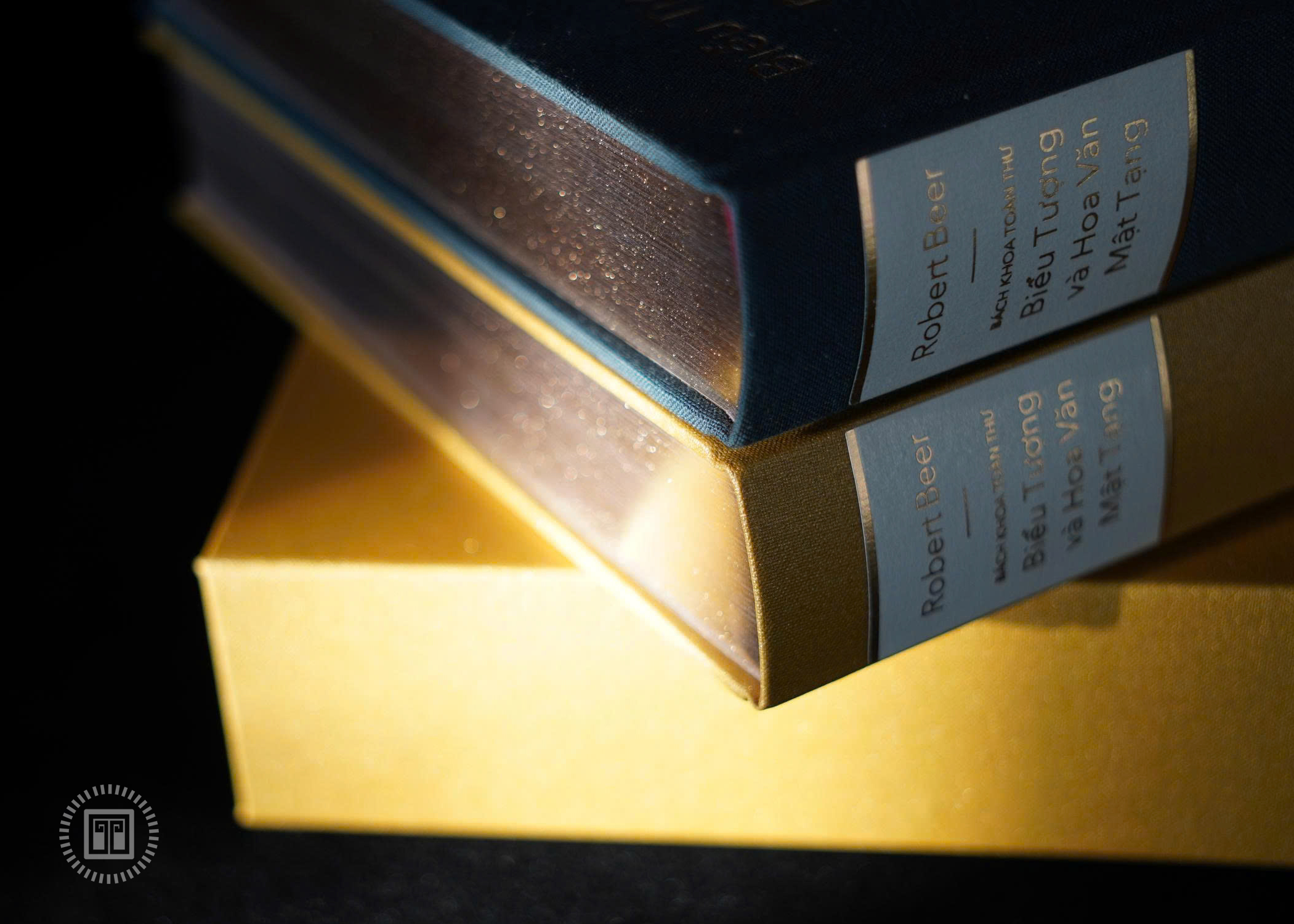 Bách Khoa Toàn Thư Biểu Tượng Và Hoa Văn Mật Tạng - Ấn Bản Giới Hạn - Bìa Vải - Bản Có Hộp - Ảnh 6