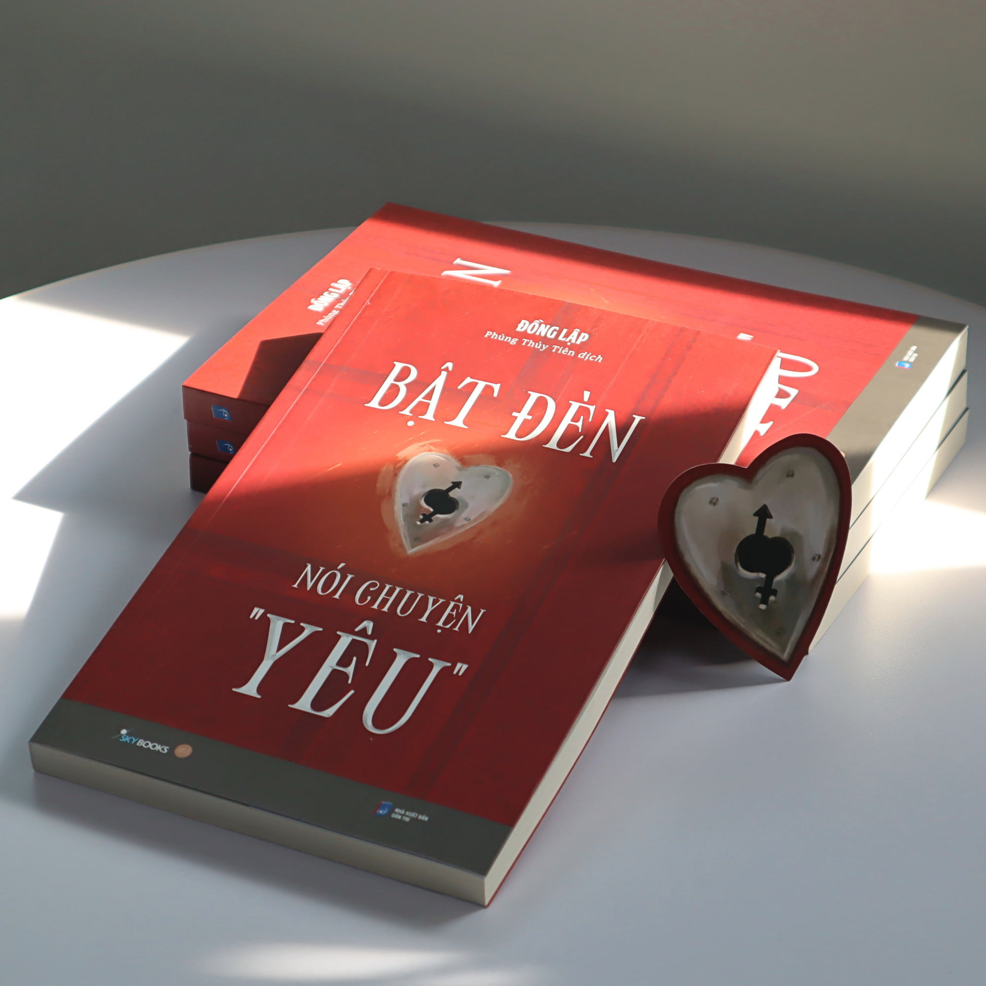 bật đèn nói chuyện “yêu” - Ảnh 3