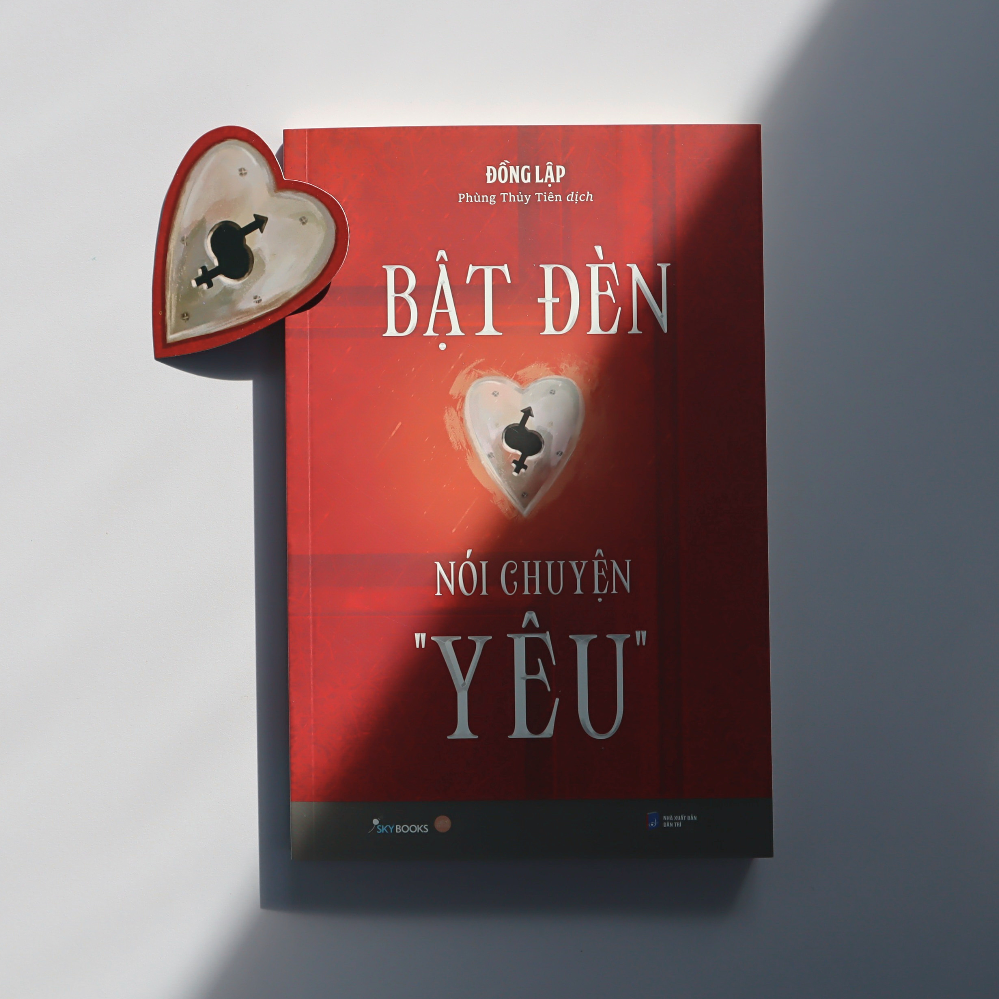 bật đèn nói chuyện “yêu” - Ảnh 4