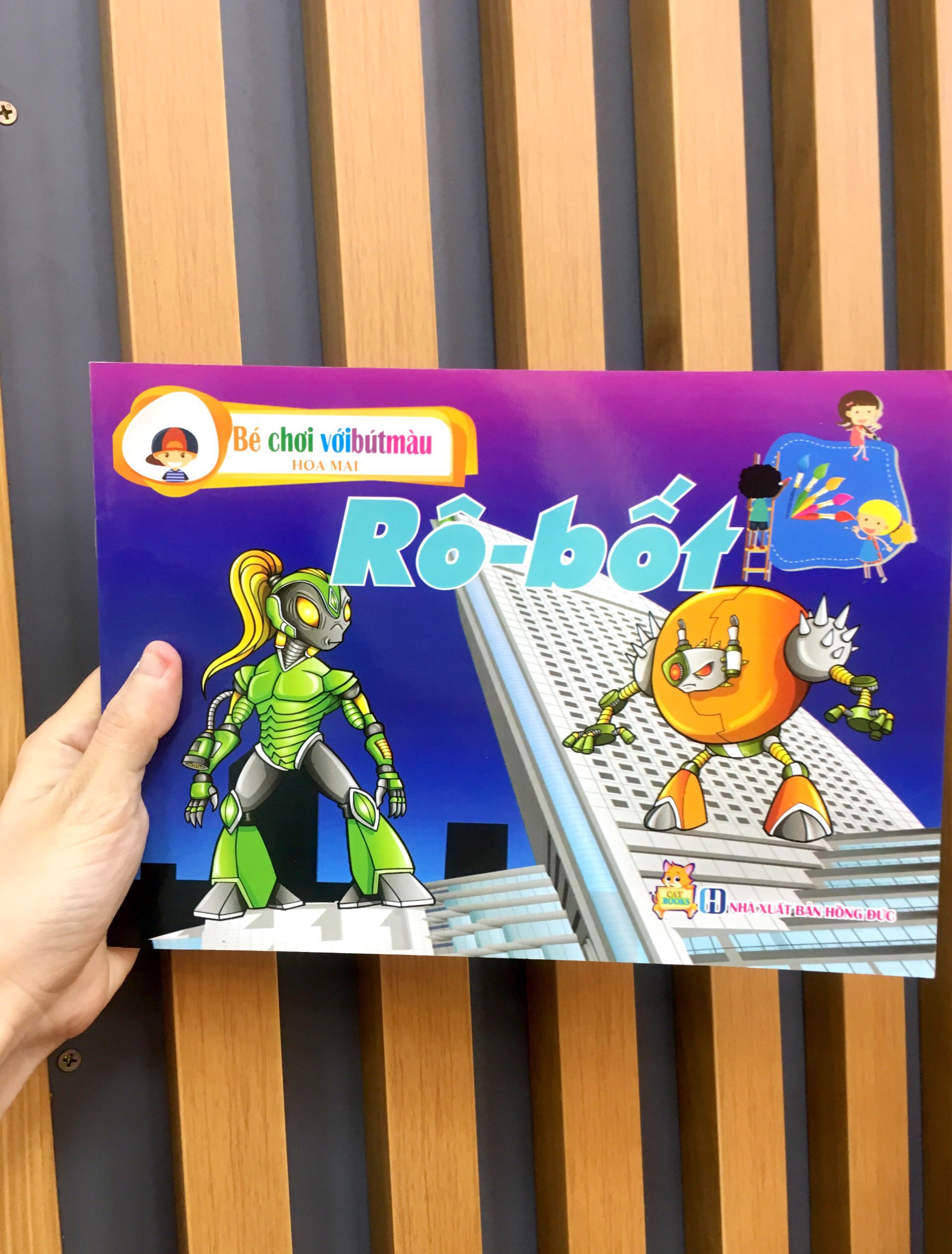 bé chơi với bút màu - rô - bốt - Ảnh 11