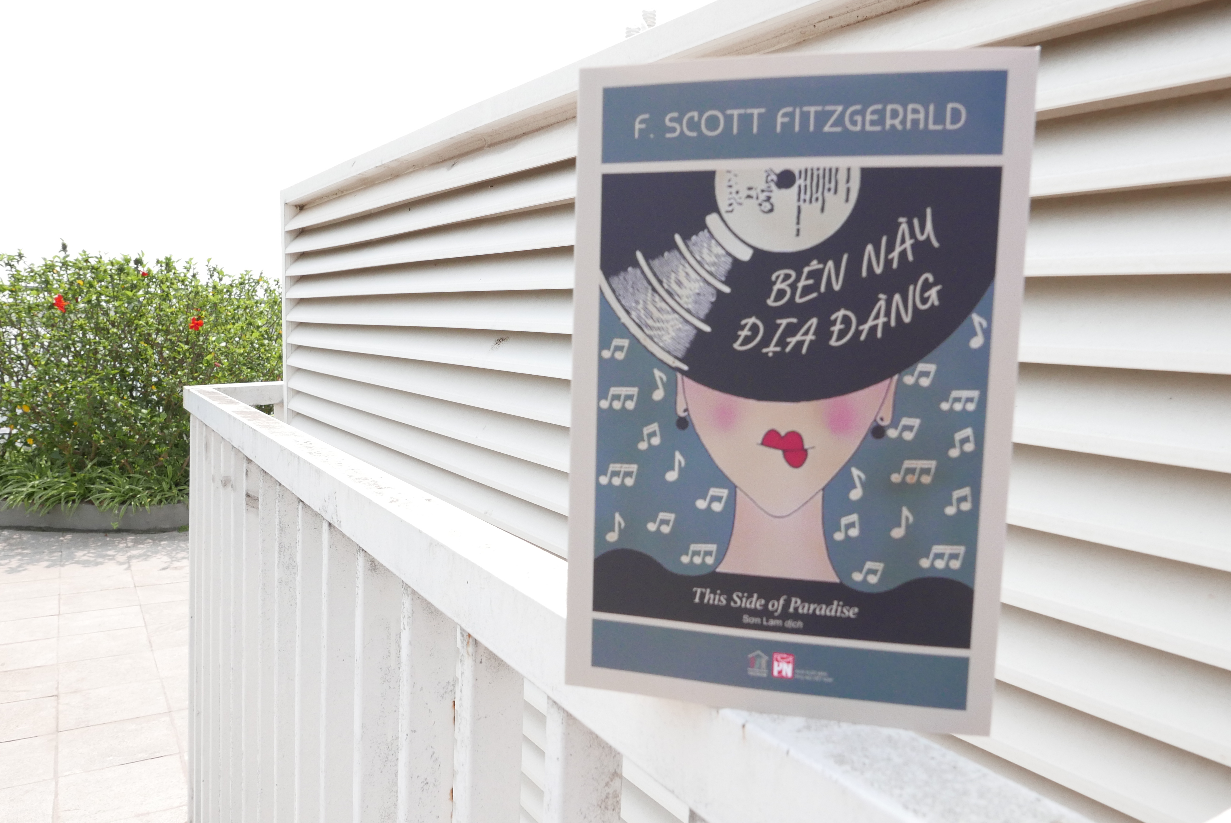 bên này địa đàng - this side of paradise - Ảnh 5