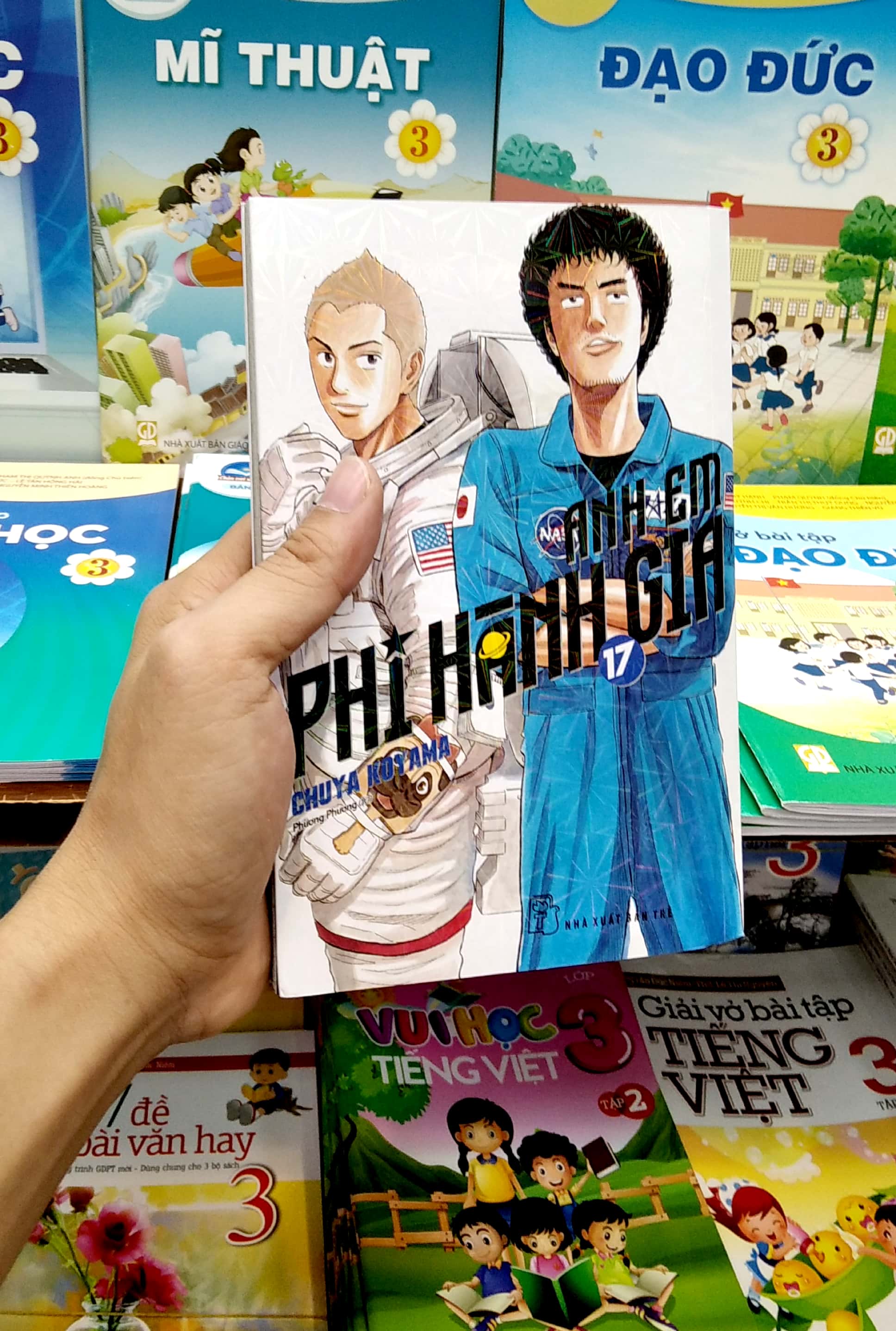 bộ anh em phi hành gia - tập 17 - Ảnh 7