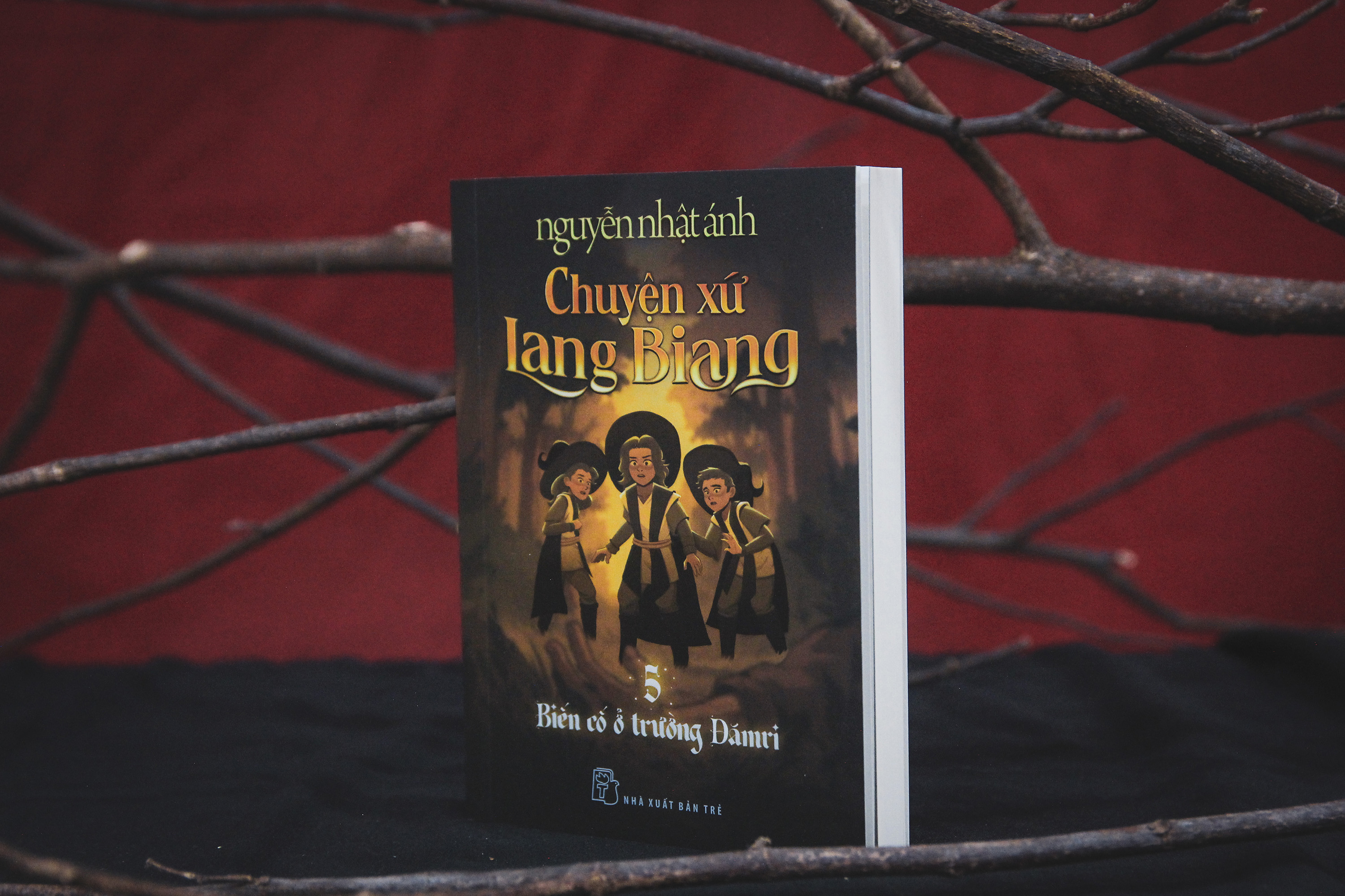 Bộ
Bộ Sách Chuyện Xứ Lang Biang - Phần 2 - Biến Cố Ở Trường Đămrii - Khổ Bỏ Túi (Bộ 3 Cuốn) - Ảnh 8