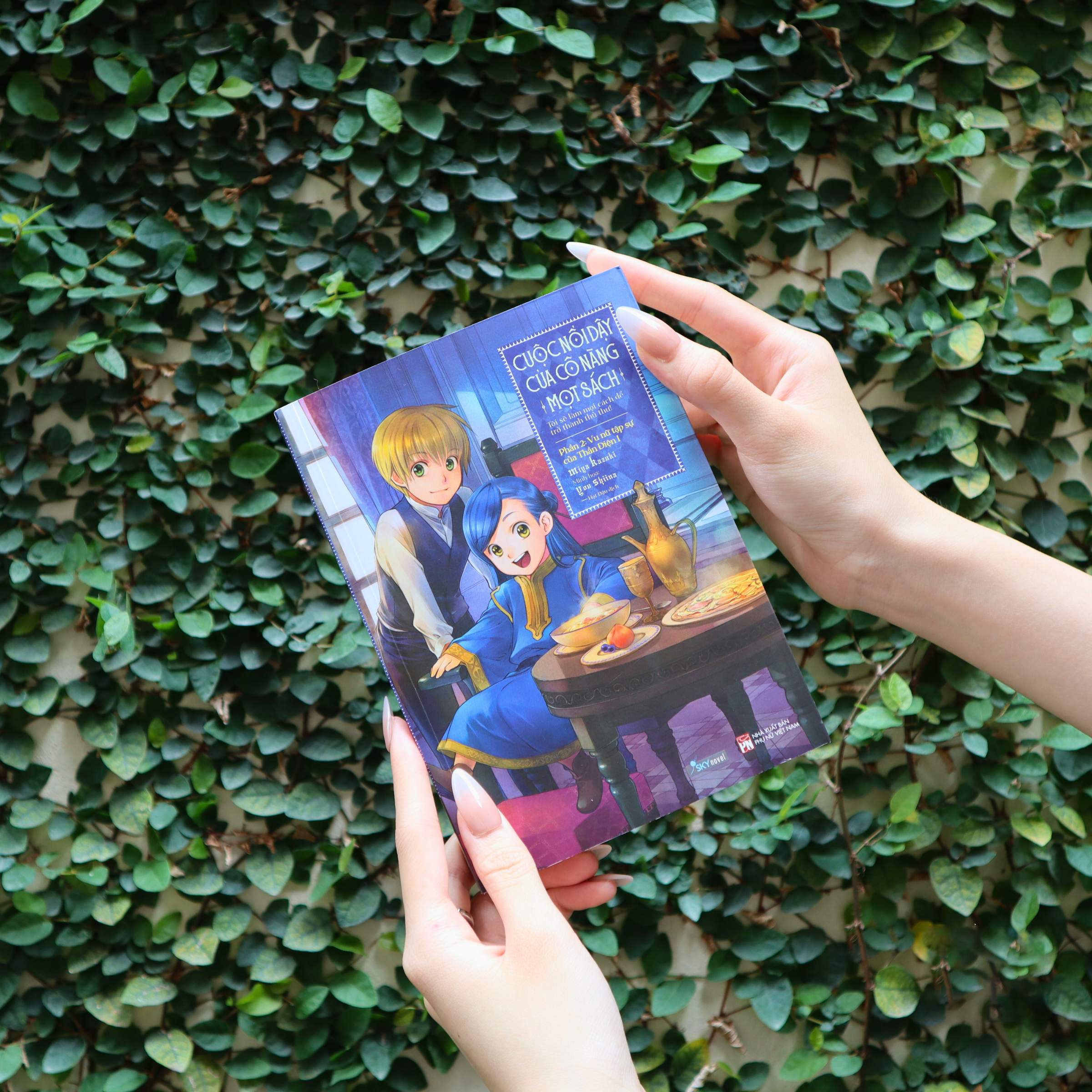 Bộ Cuộc Nổi Dậy Của Cô Nàng Mọt Sách - Tôi Sẽ Làm Mọi Cách Để Trở Thành Thủ Thư - Phần 2.1 - Vu Nữ Tập Sự Của Thần Điện I - Bản Đặc Biệt - Tặng Kèm Bookmark + Postcard + Card Lụa - Ảnh 10