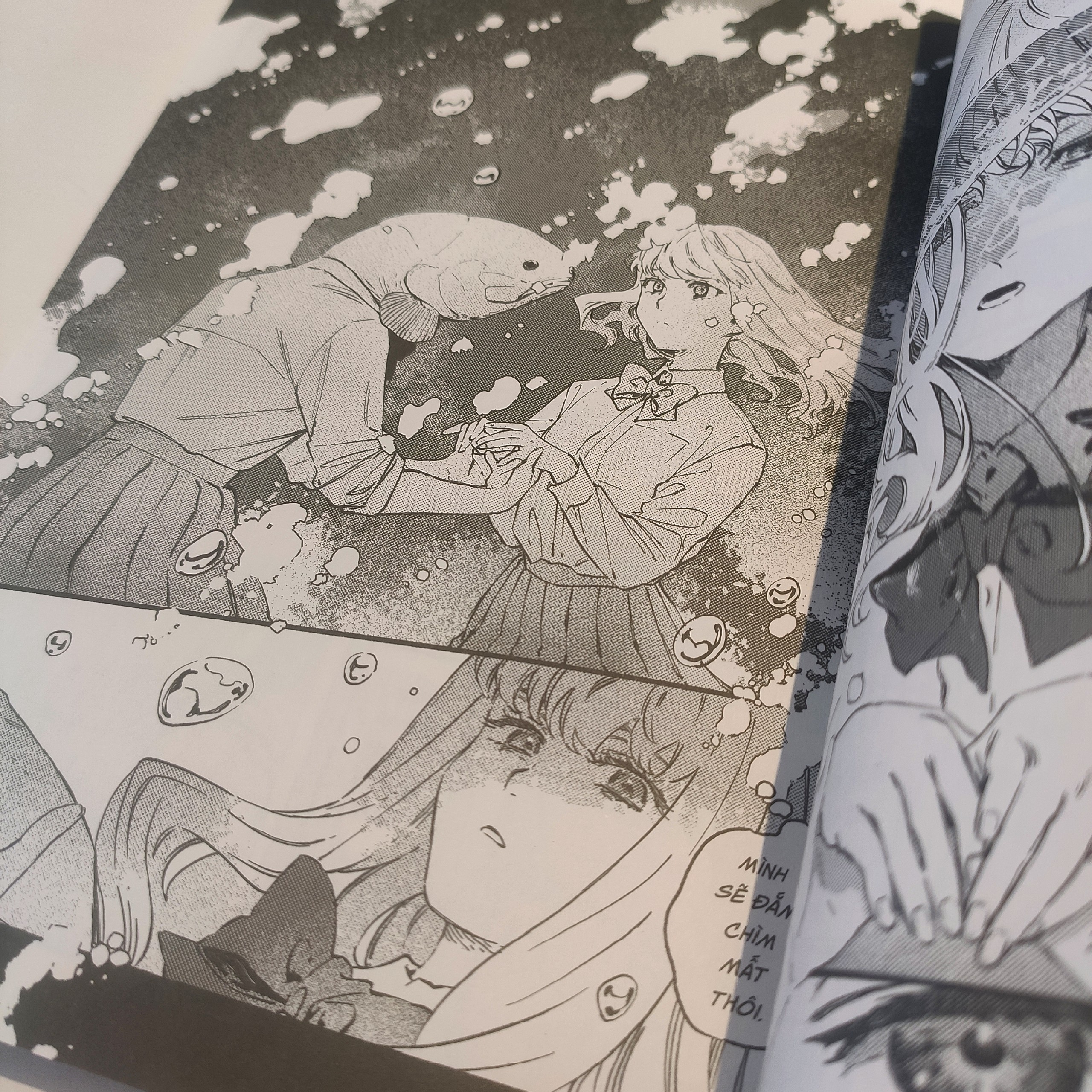 bộ đêm và biển - tập 3 - tặng kèm 2 postcard đen trắng - Ảnh 4