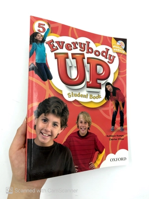 bộ everybody up 5 student book with audio cd pack - Ảnh 12