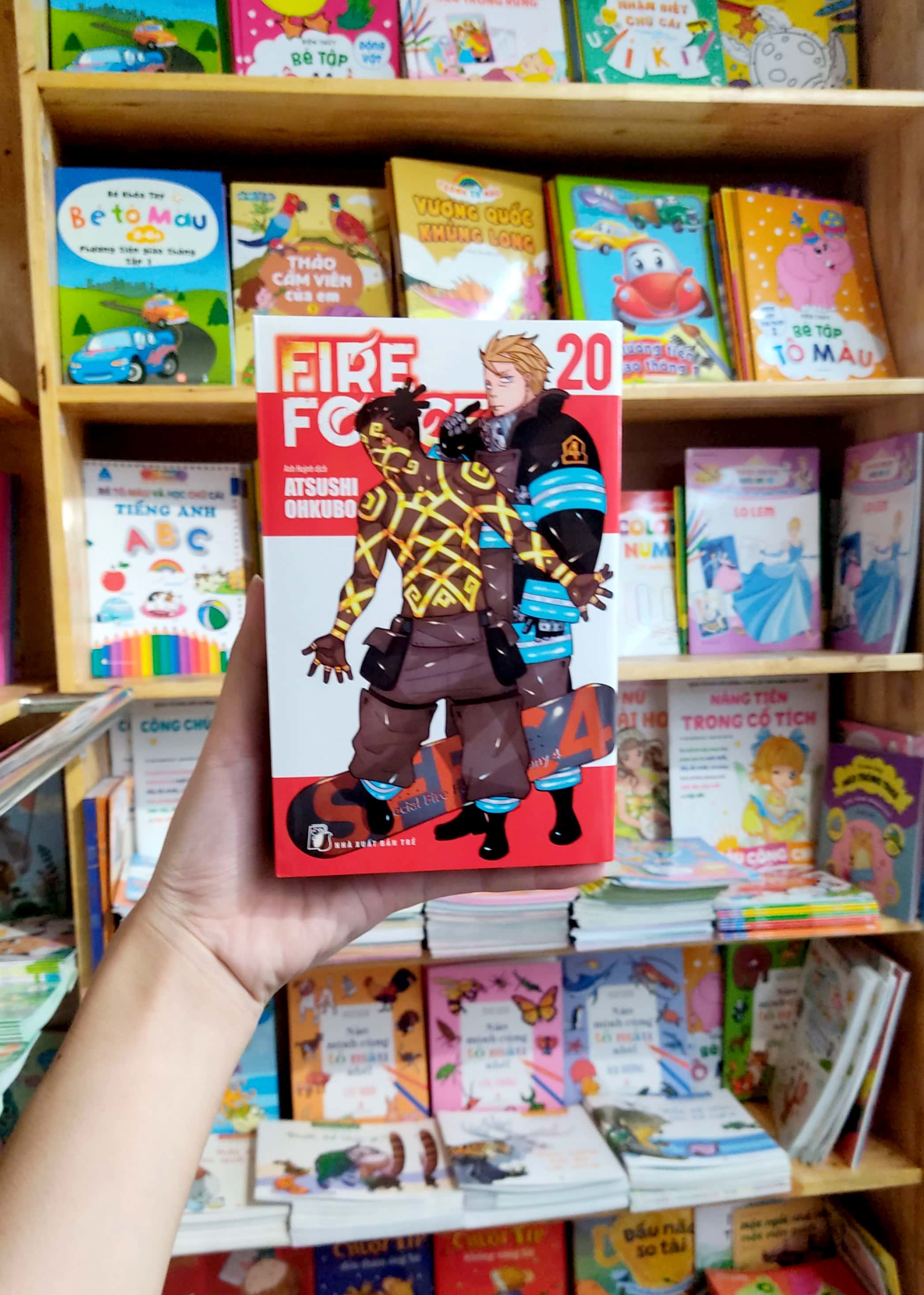 bộ fire force - tập 20 - tặng kèm bookmark giấy hình nhân vật - Ảnh 9