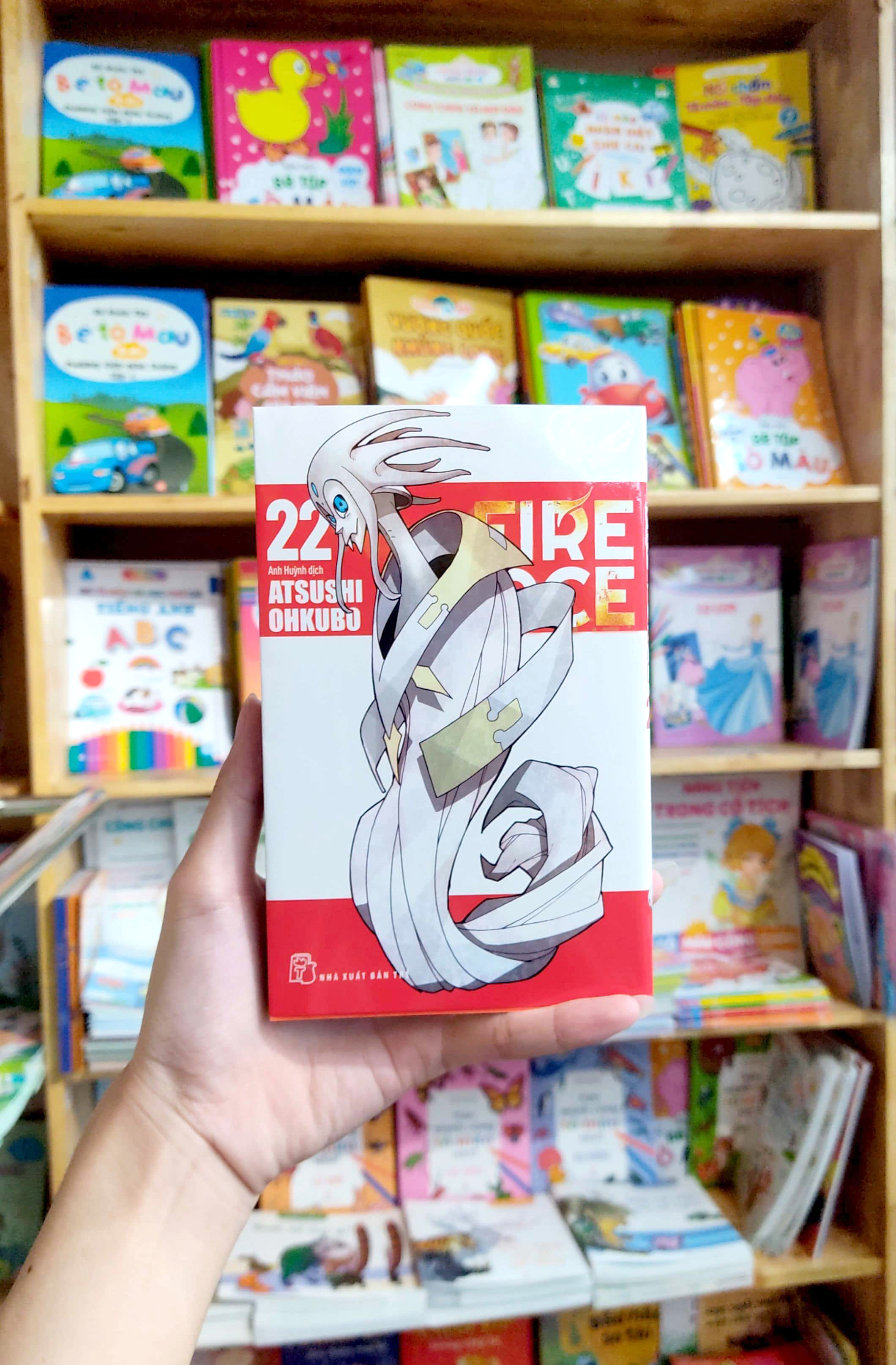 bộ fire force - tập 22 - tặng kèm bookmark giấy hình nhân vật - Ảnh 9