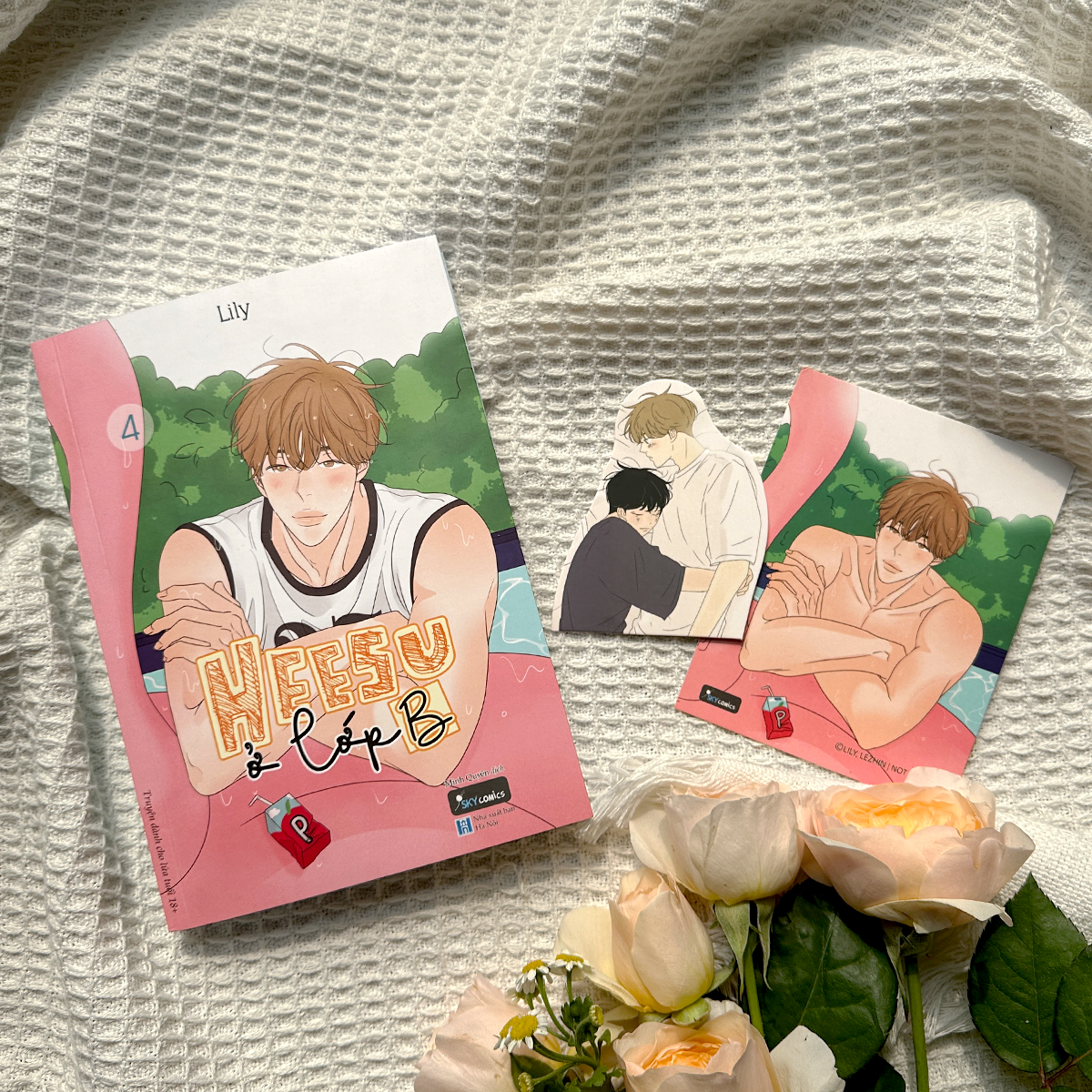 bộ heesu ở lớp b - tập 4 - tặng kèm bookmark bế hình bồi cứng + postcard bồi cứng - Ảnh 4