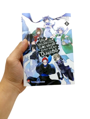 bộ liệu có sai lầm khi tìm kiếm cuộc gặp gỡ định mệnh trong dungeon - tập 8 - bản giới hạn - tặng kèm bookmark + bìa áo - Ảnh 8