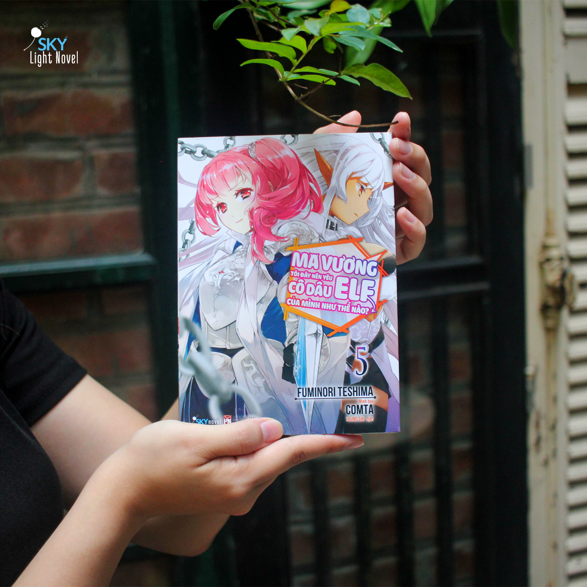 Bo
						
										
										Ma Vuong Toi Day Nen Yeu Co Dau Elf Cua Minh Nhu The Nao? - Tap 5 - Ban Dac Biet - Tang Kem Bookmark + Postcard + Card Trong - Ảnh 9