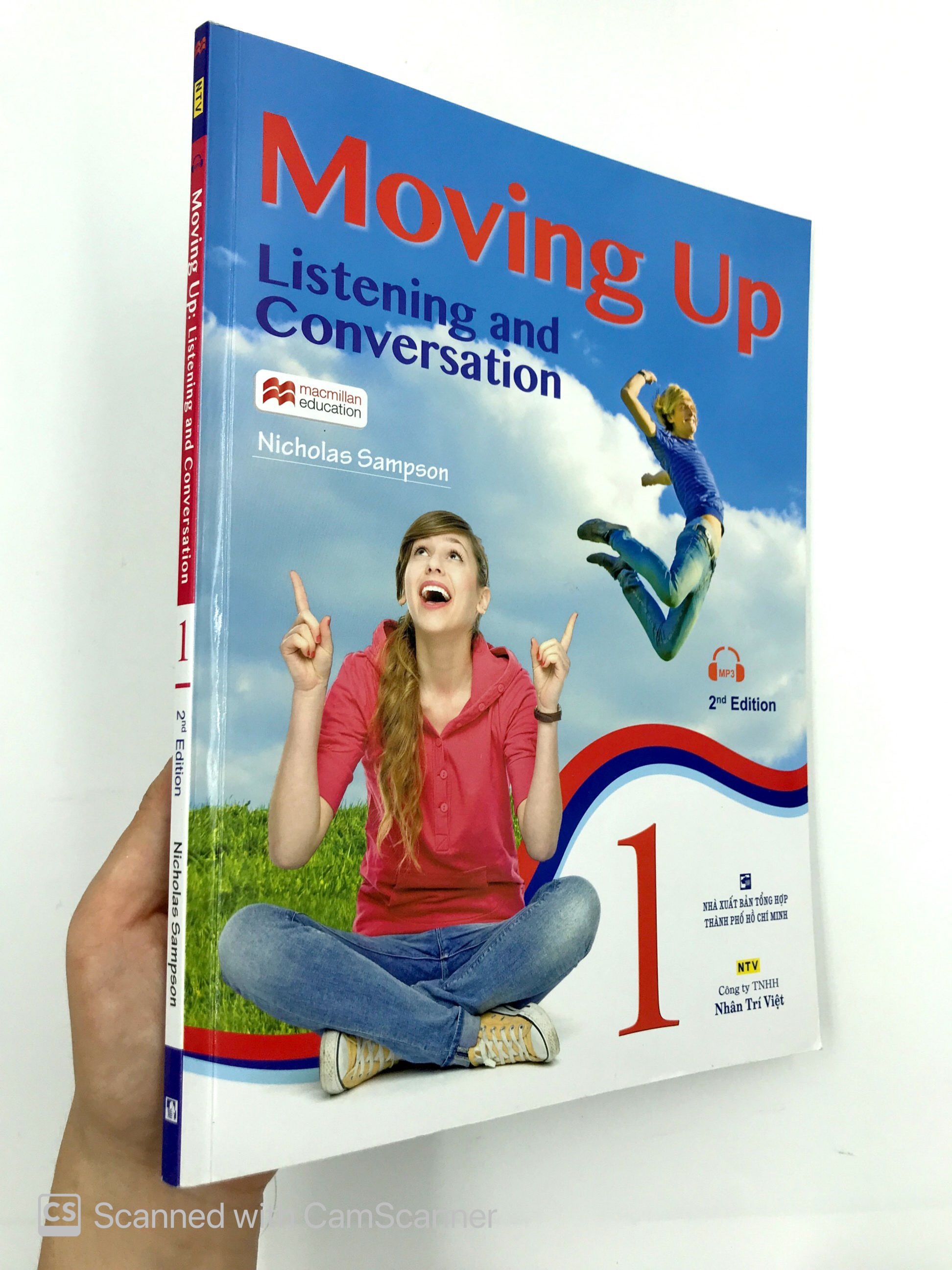 bộ moving up - listening and conversation 1 (kèm cd) - Ảnh 12