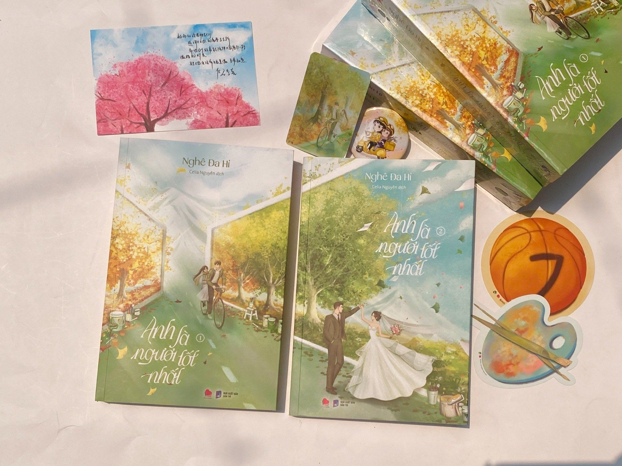 Bộ Sách Anh Là Người Tốt Nhất - Tập 1 + Tập 2 (Bộ 2 Tập) - Bản Đặc Biệt - Tặng Kèm Bookmark Pallet Pha Màu + Bookmark Bóng Rổ + Postcard + Huy Hiệu Chibi - Ảnh 8