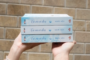 bộ sách cá voi cô đơn - tập 1 - 3 (bộ 3 tập) - bản đặc biệt - tặng kèm bookmark cá voi + bookmark trứng + thiệp cưới + postcard in chữ ký tác giả + standee - Ảnh 10