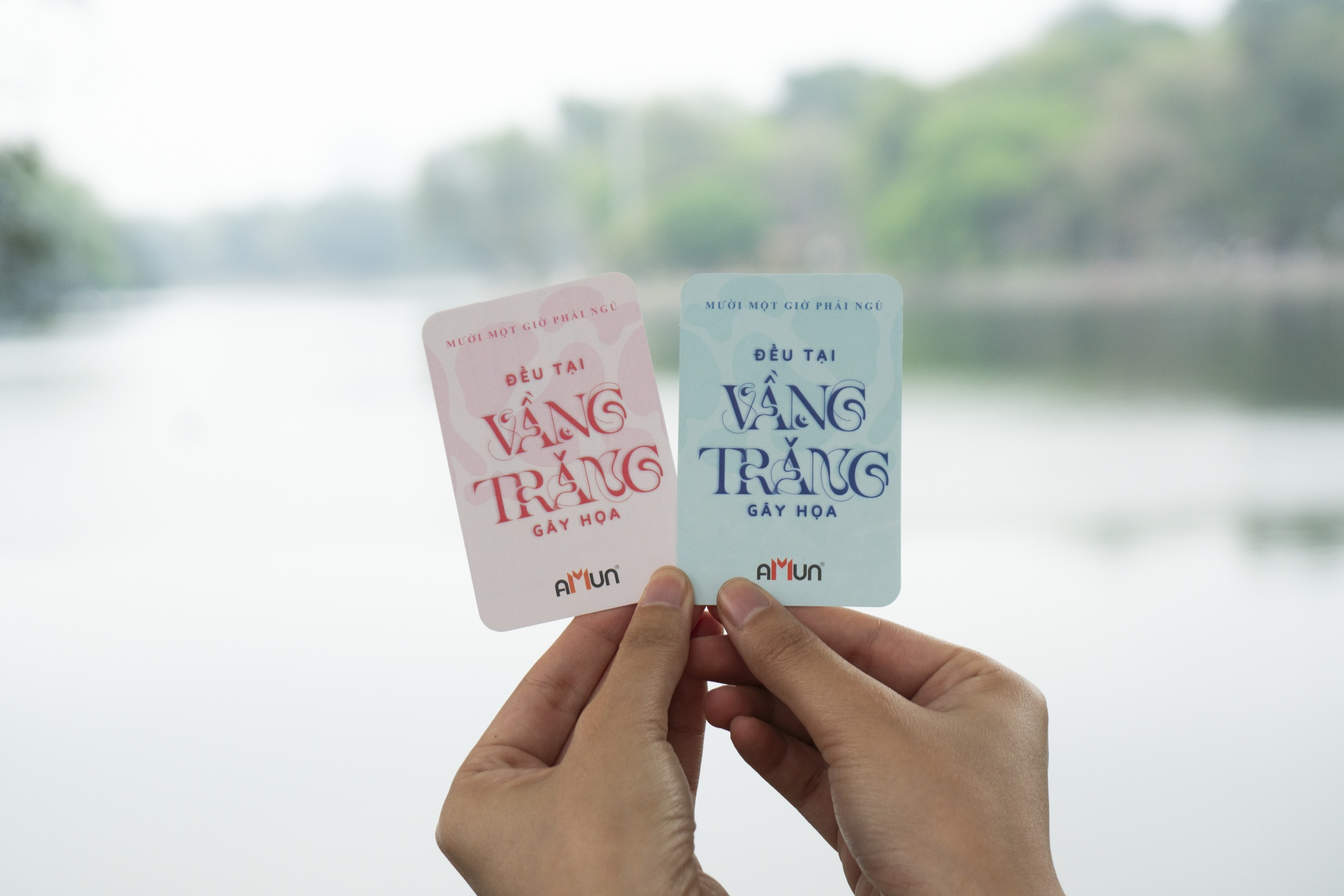 bộ sách đều tại vầng trăng gây họa - tập 1+2 (bộ 2 tập) - bản đặc biệt - tặng kèm 2 bookmark bồi cứng + 1 poscard có chữ ký tác giả + 1 poscard gấp xé + 2 thẻ card - Ảnh 14