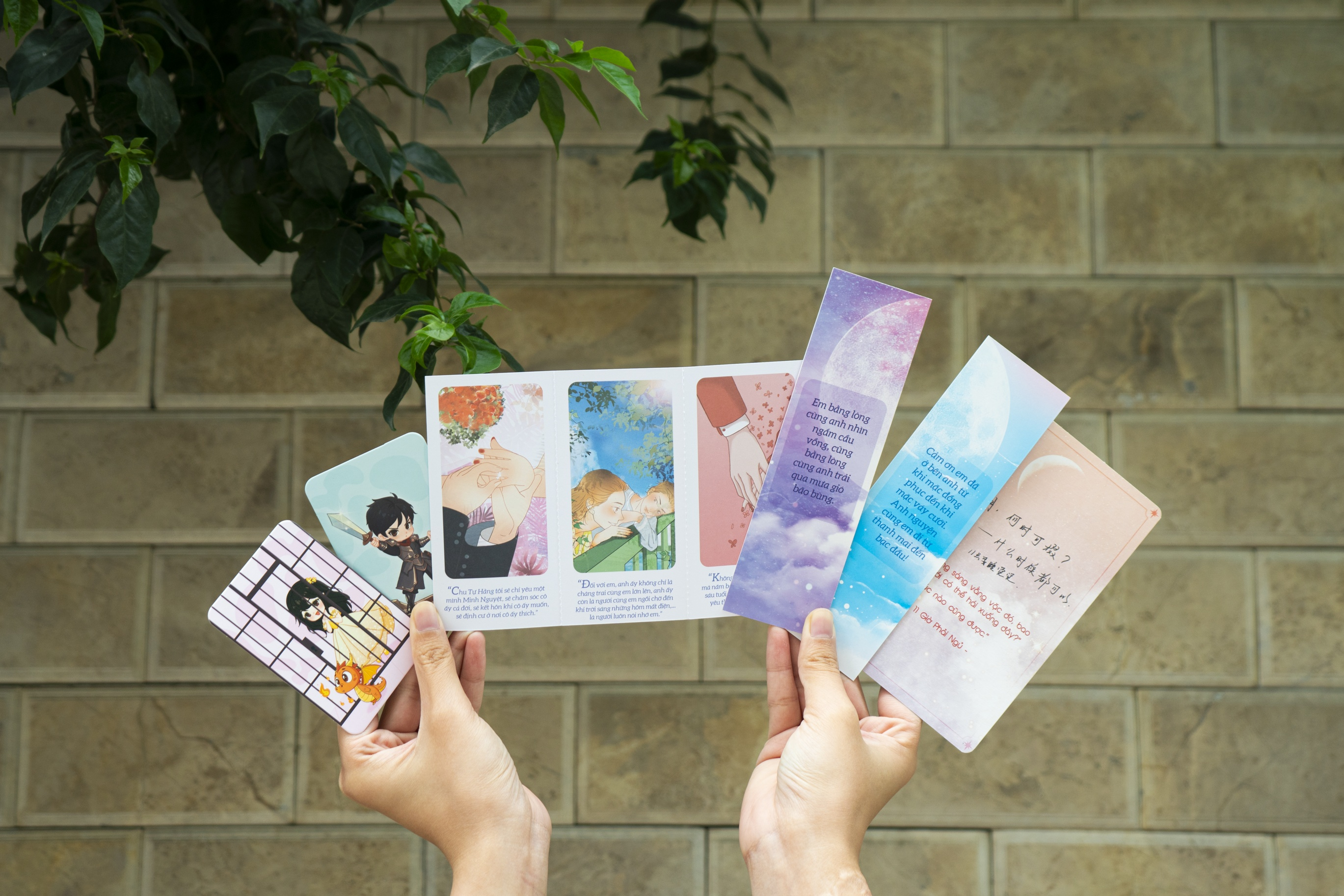 bộ sách đều tại vầng trăng gây họa - tập 1+2 (bộ 2 tập) - bản đặc biệt - tặng kèm 2 bookmark bồi cứng + 1 poscard có chữ ký tác giả + 1 poscard gấp xé + 2 thẻ card - Ảnh 21