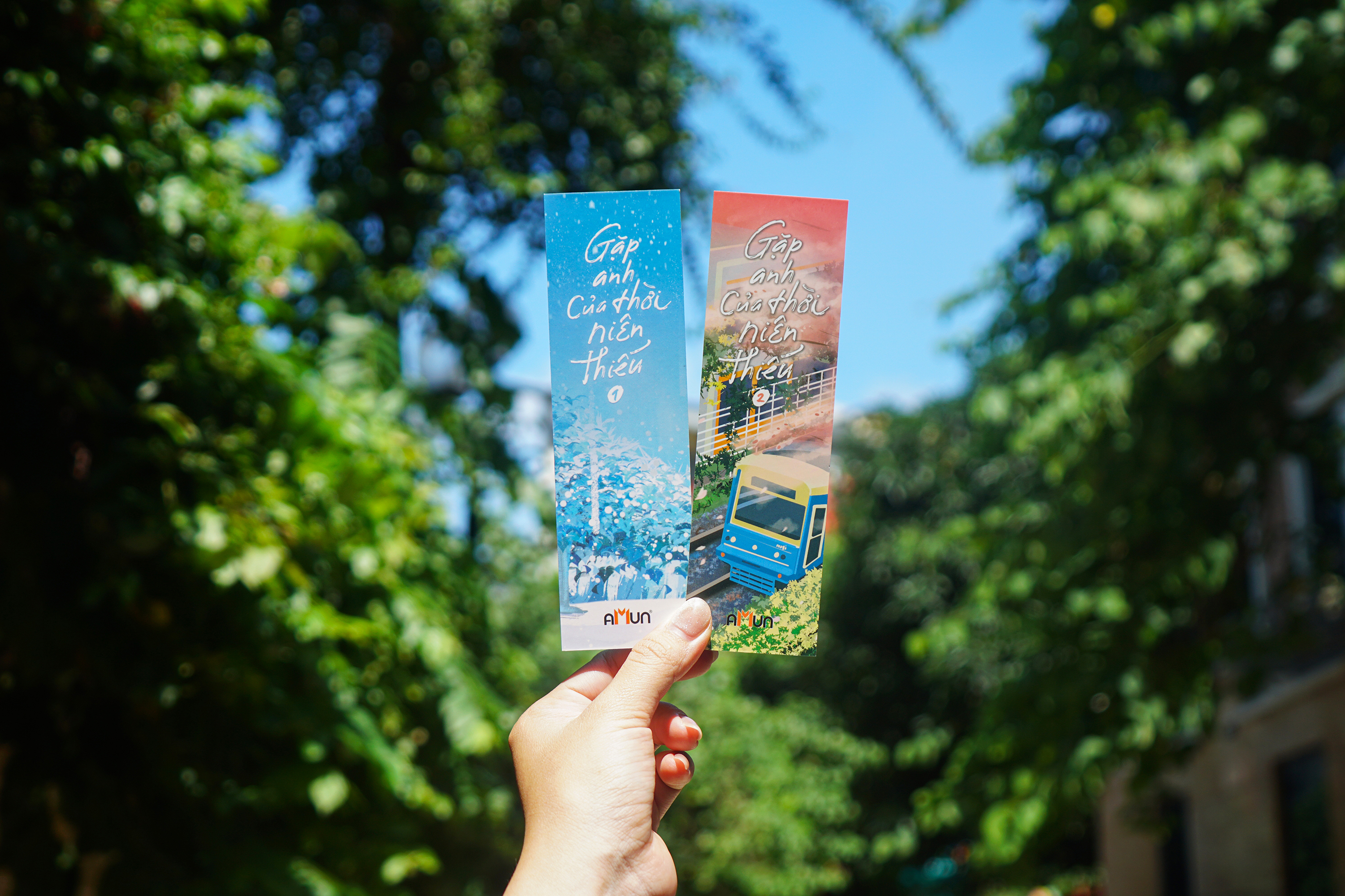 Bộ Sách Gặp Anh Của Thời Niên Thiếu - Tập 1 + Tập 2 (Bộ 2 Tập) - Bản Đặc Biệt - Tặng Kèm 2 Bookmark Bồi Cứng + 1 Postcard Chữ Ký In + 2 Postcard Nhân Vật + 1 Card PVC + 1 Standee Mica - Ảnh 29