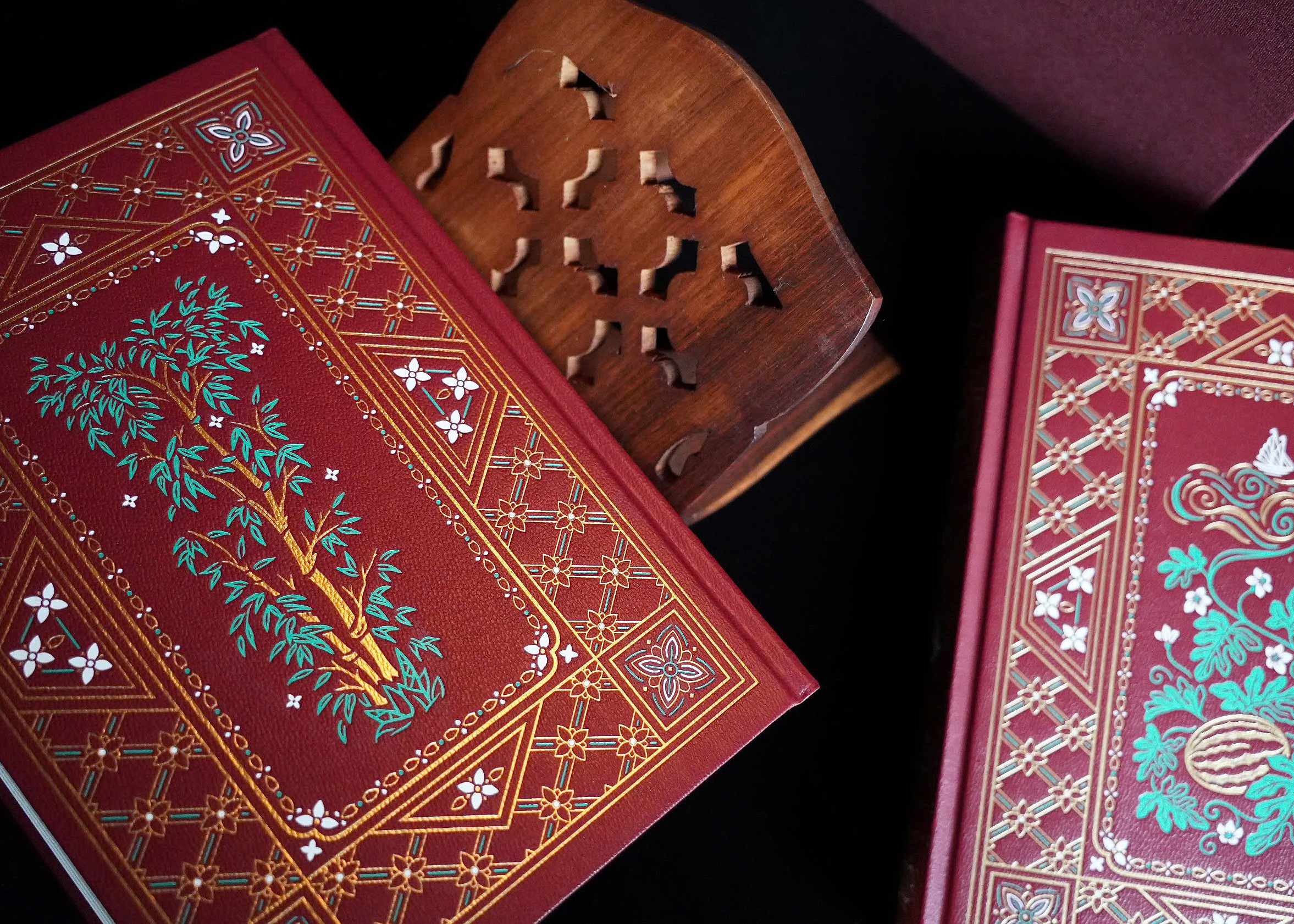 Bộ Sách Kho Tàng Truyện Cổ Tích Việt Nam - Quyển 1 + Quyển 2 (Bộ 2 Quyển) - Bìa Da - Ấn Bản Giới Hạn - Ảnh 3