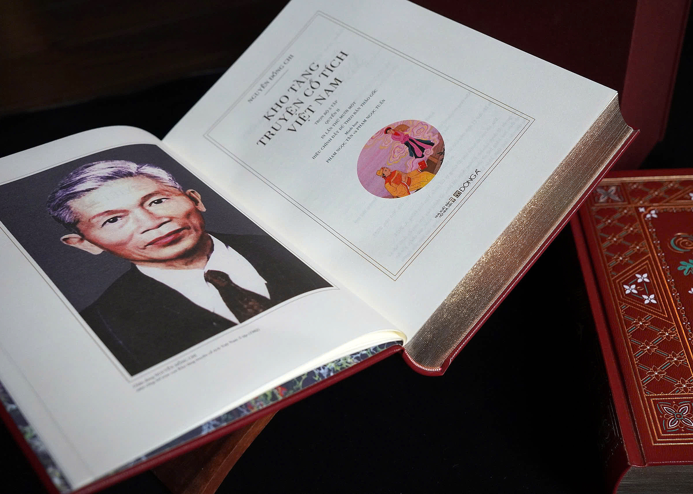 Bộ Sách Kho Tàng Truyện Cổ Tích Việt Nam - Quyển 1 + Quyển 2 (Bộ 2 Quyển) - Bìa Da - Ấn Bản Giới Hạn - Ảnh 8