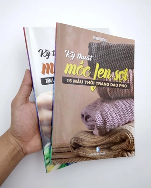 bộ sách móc len sợi 15 mẫu thời trang + móc len sợi tấm lót, thảm (bộ 2 cuốn) - Ảnh 10