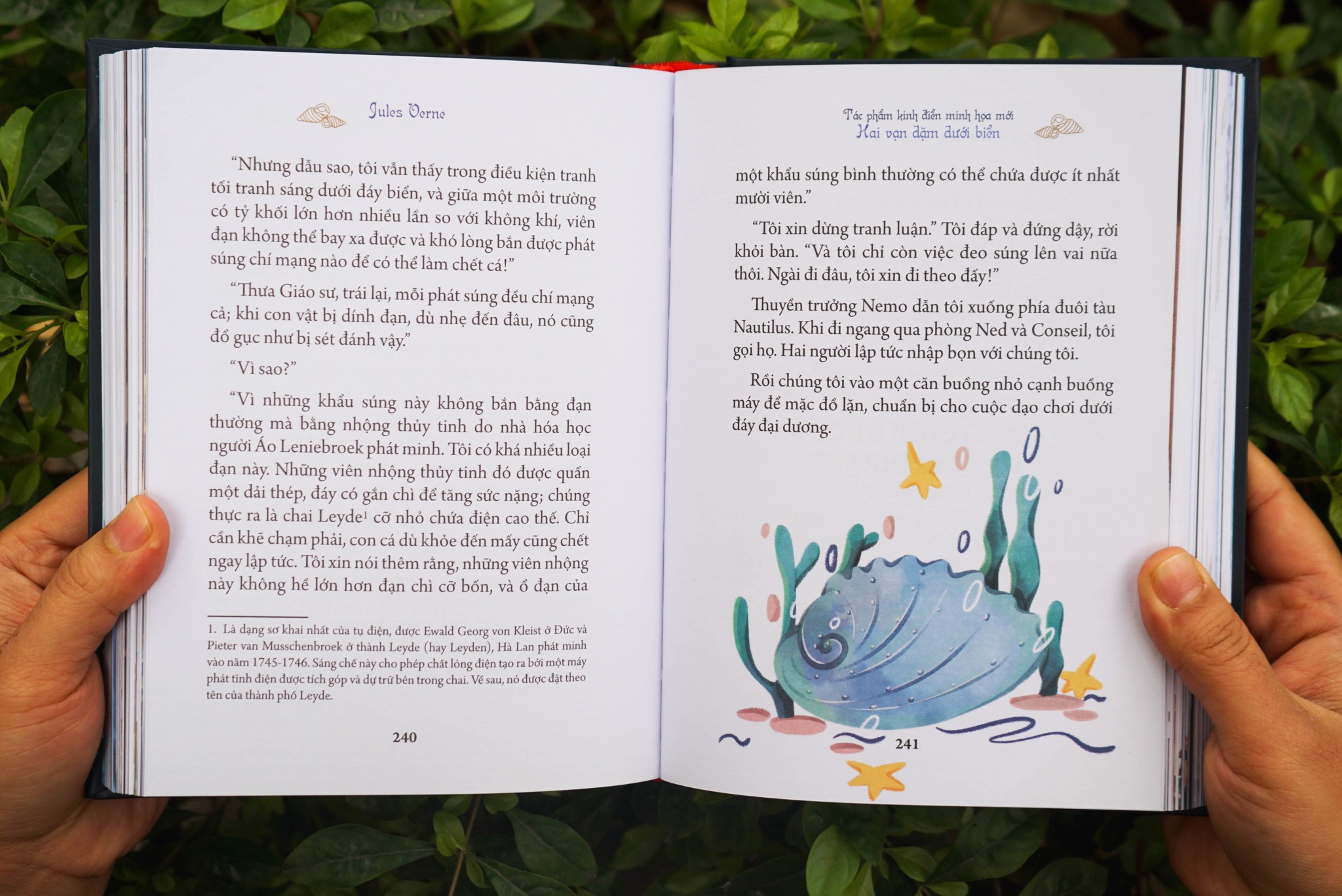 bộ tác phẩm kinh điển minh họa mới - hai vạn dặm dưới biển (bộ 2 cuốn) - Ảnh 4