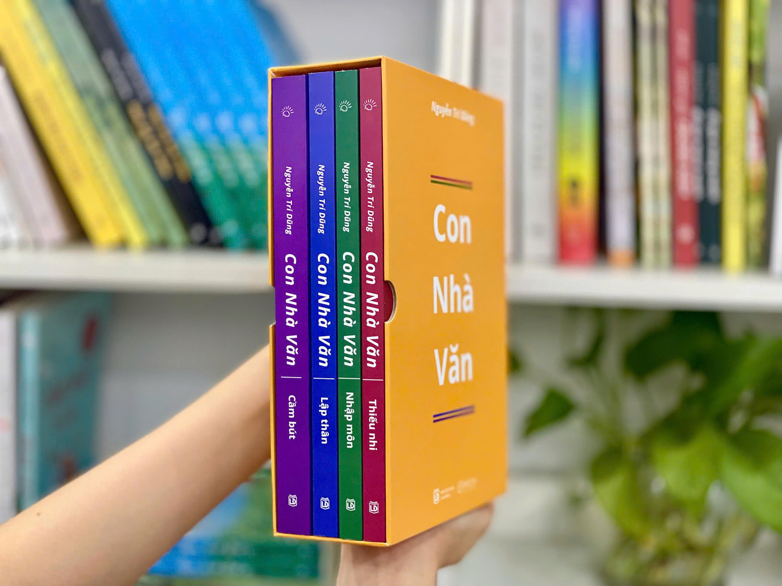 Boxset Con Nhà Văn (Hộp 4 Cuốn) - Ảnh 5