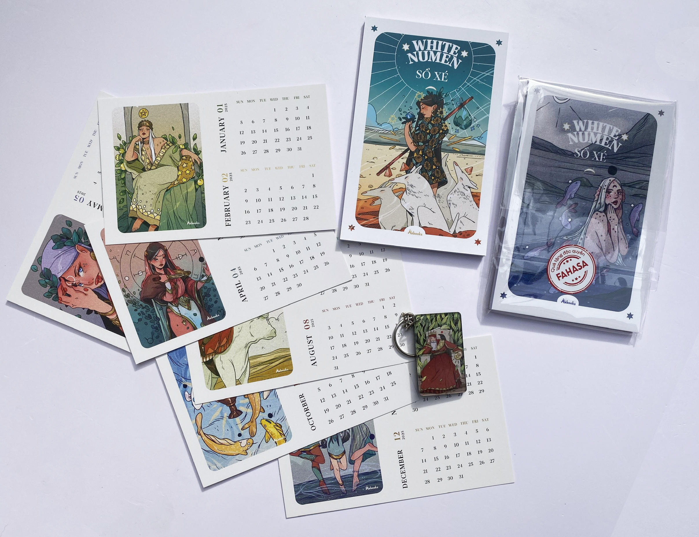 boxset white numen tarot (bộ bài + sách hướng dẫn) - tặng kèm bộ quà all-in: sổ xé in bìa art bài + bộ postcard in hình art bài kèm lịch 2025 + móc khóa in art bài random - Ảnh 13
