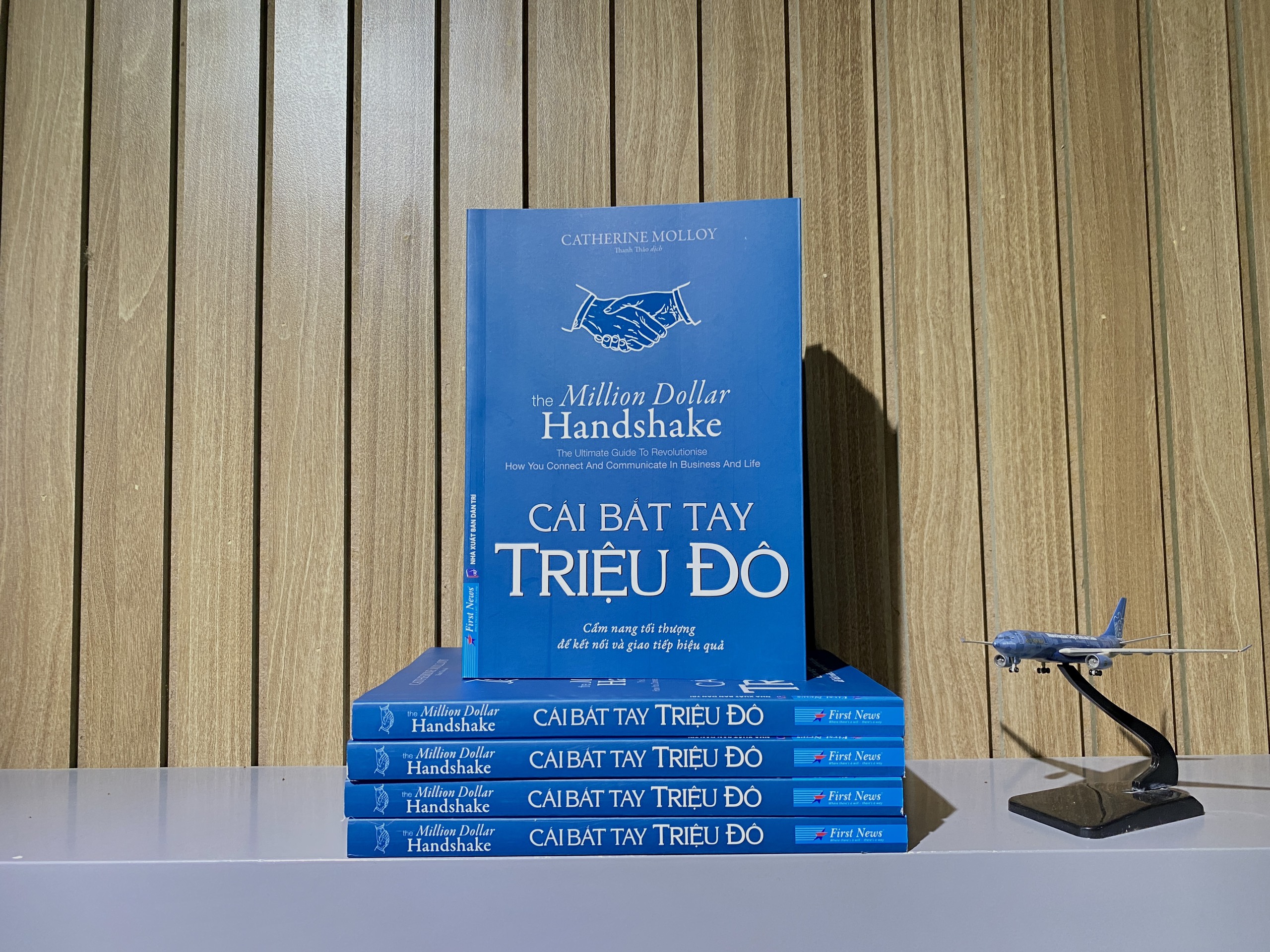 cái bắt tay triệu đô - the million dollar handshake - Ảnh 10