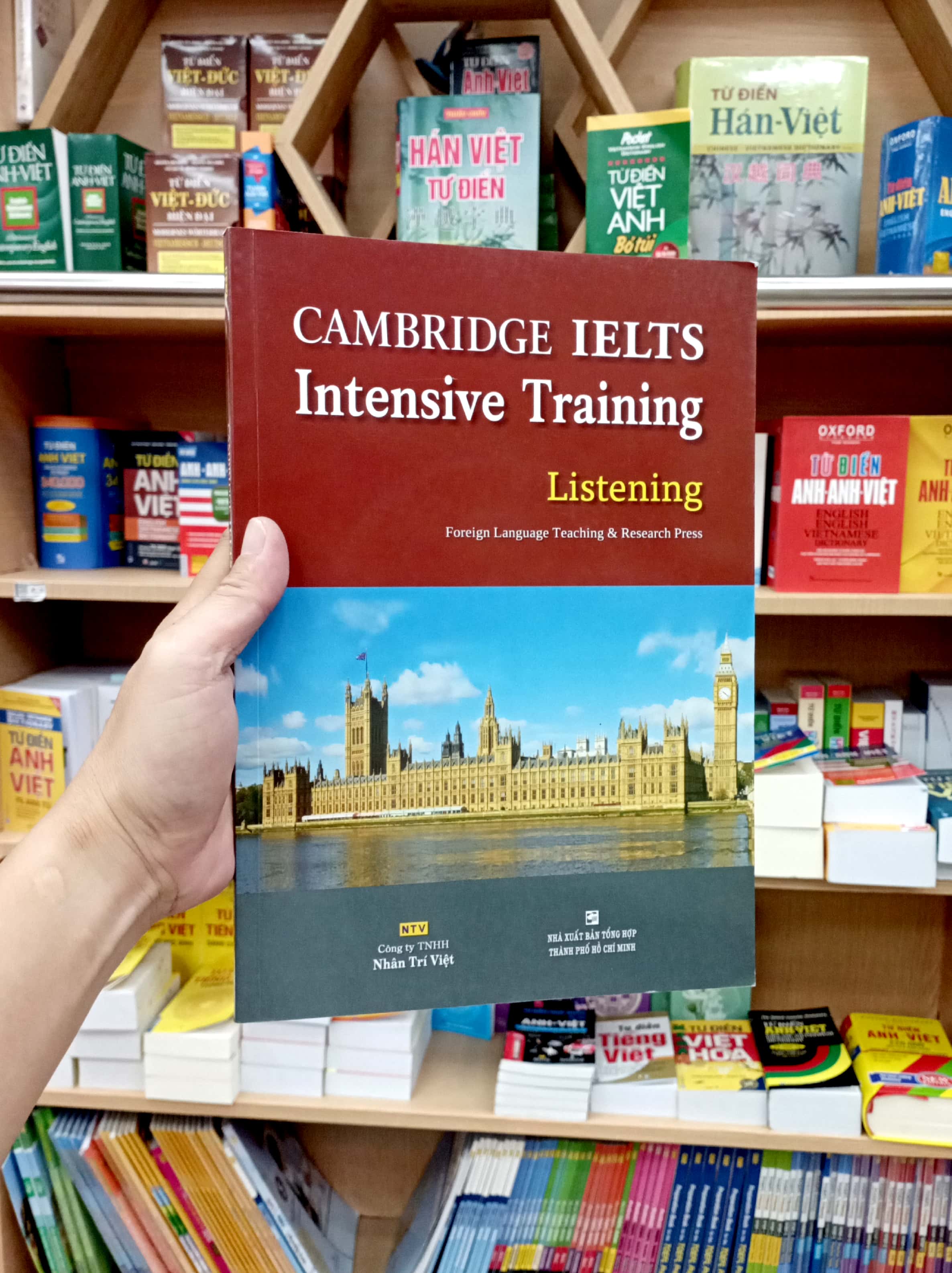 cambridge ielts intensive training - listening (cd) (2018) - Ảnh 7