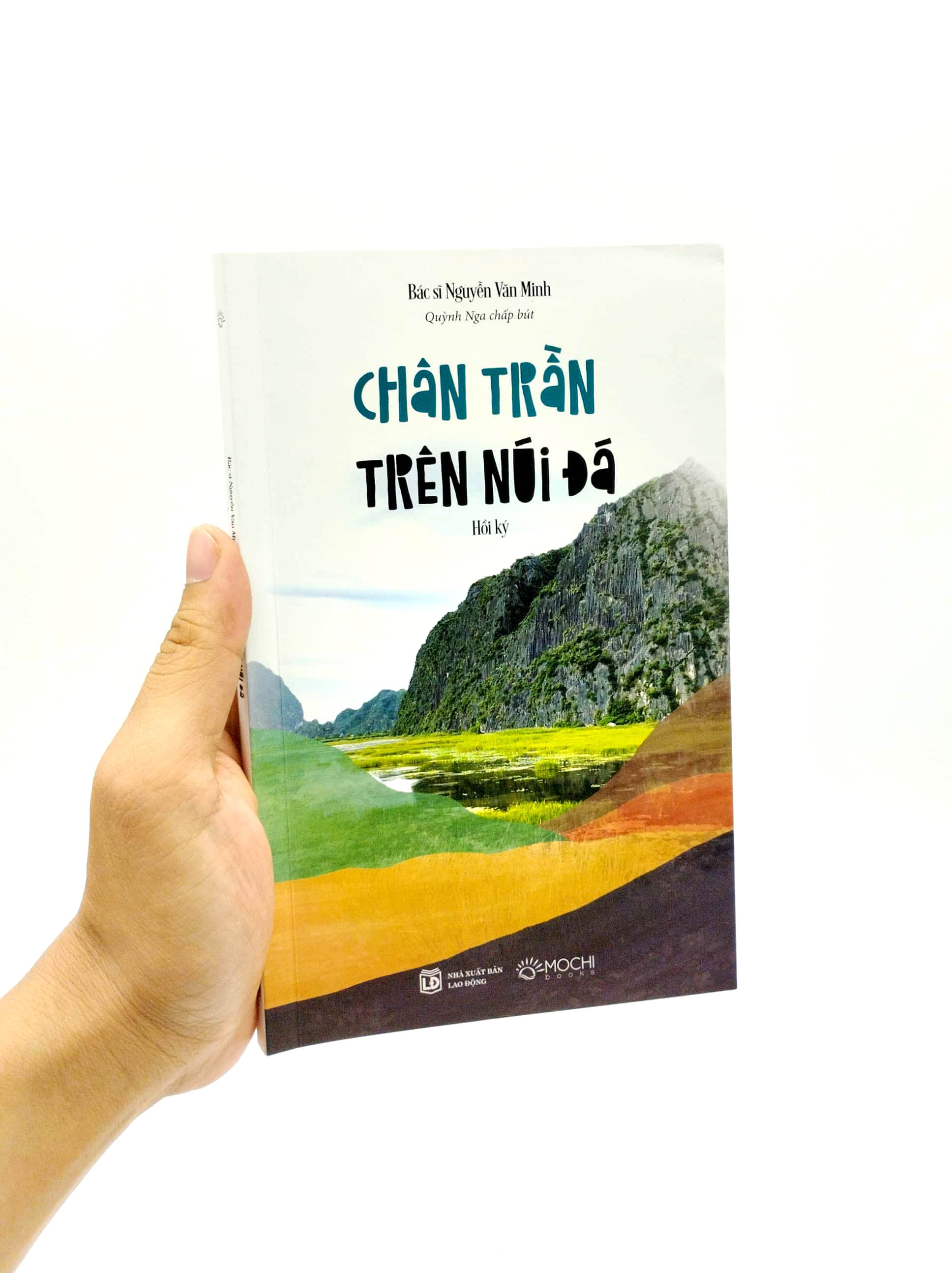 chân trần trên núi đá - Ảnh 7