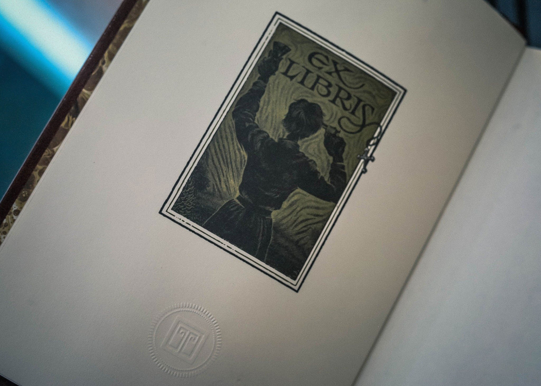 chàng ngốc - ấn bản giới hạn - bìa giấy vân da - Ảnh 7