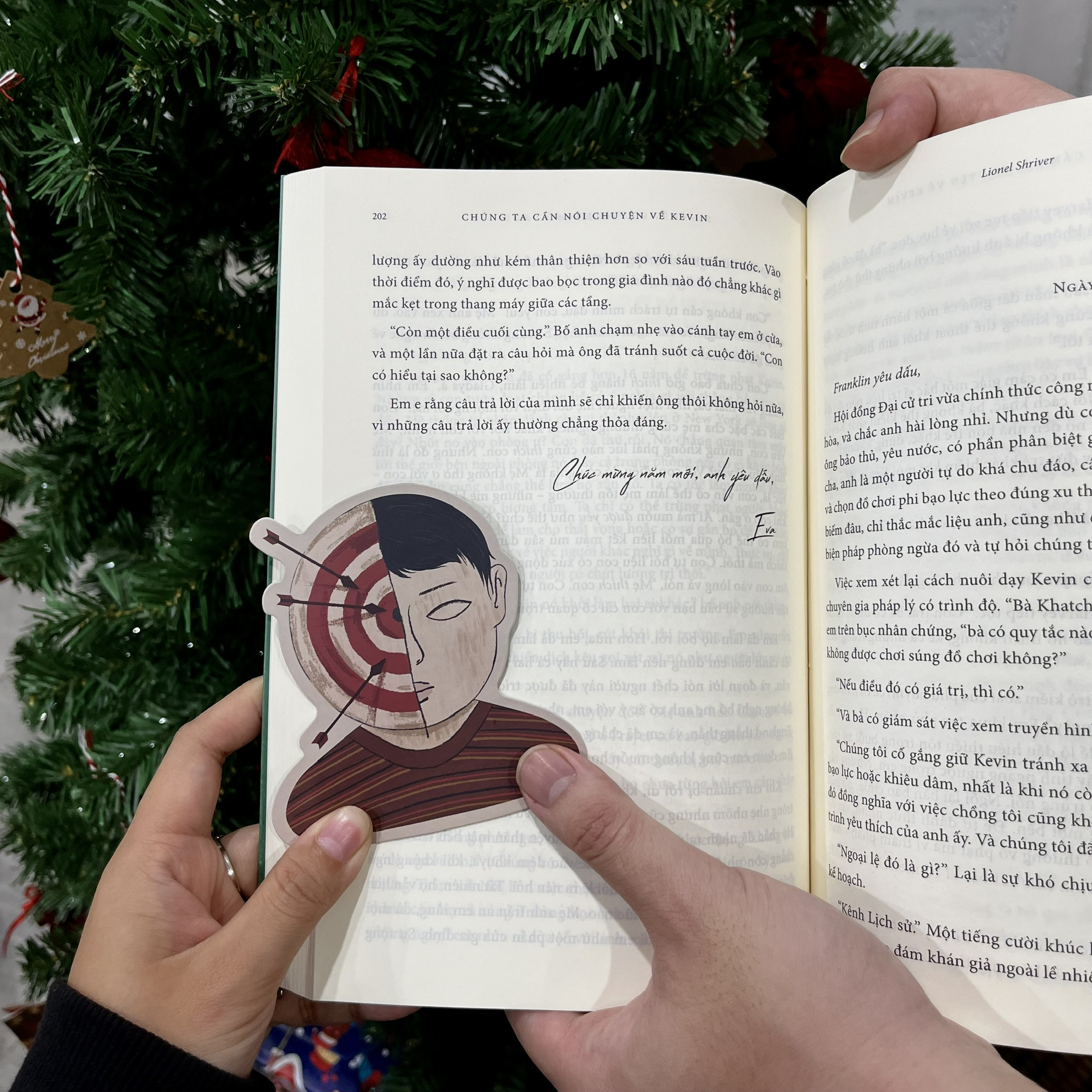 Chung Ta Can Noi Chuyen Ve Kevin - Ảnh 5