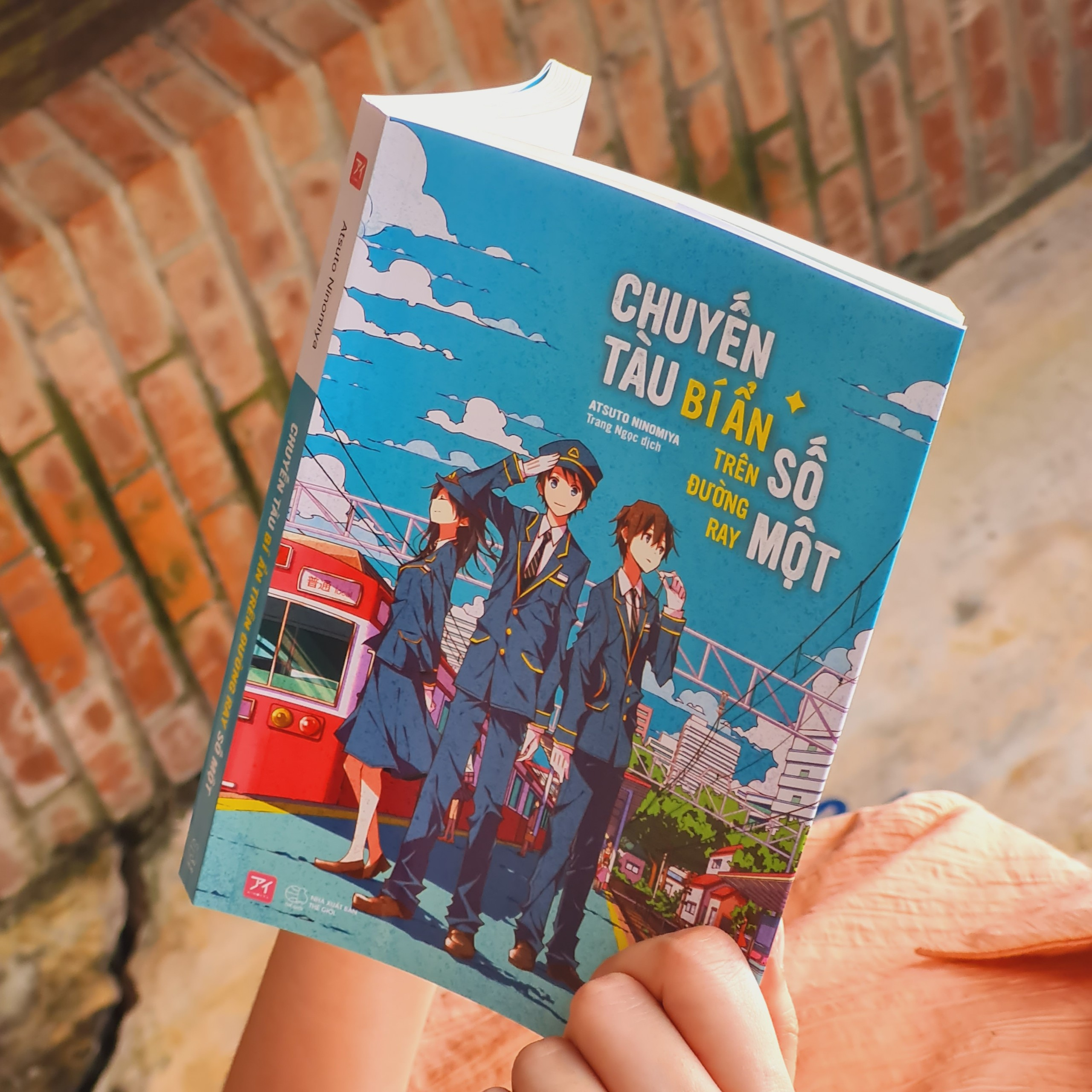 Chuyến Tàu Bí Ẩn Trên Đường Ray Số Một - Ảnh 3