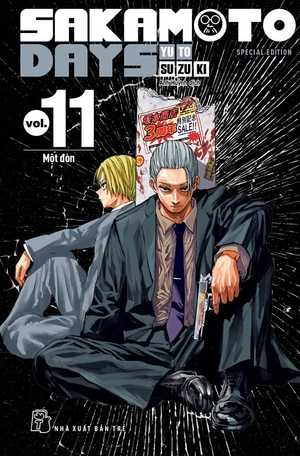 combo manga - sakamoto days - tập 11 - một đòn - bản thường + bản đặc biệt (bộ 2 cuốn) - tặng kèm sheet 5 standee đế gập + obi + huy hiệu + set 3 card đổi nền + standee lắp ghép - Ảnh 5