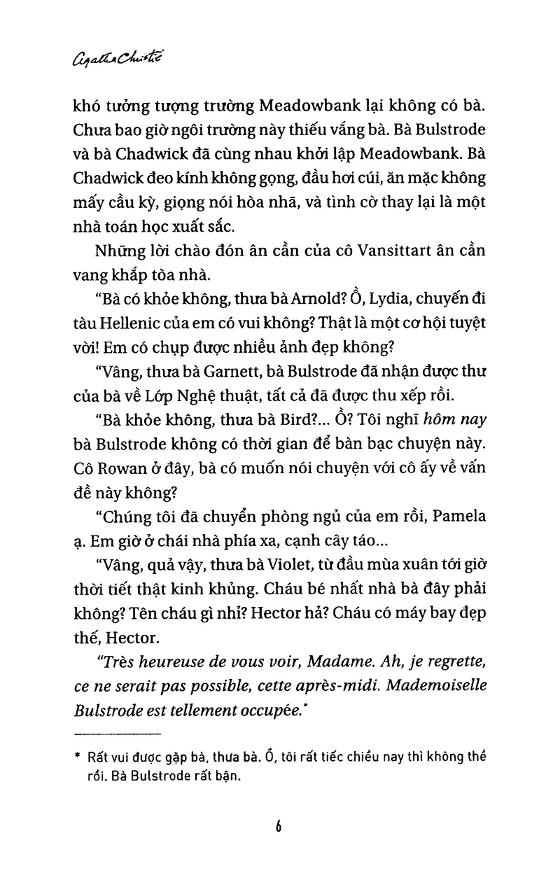 con mèo giữa đám bồ câu - Ảnh 5