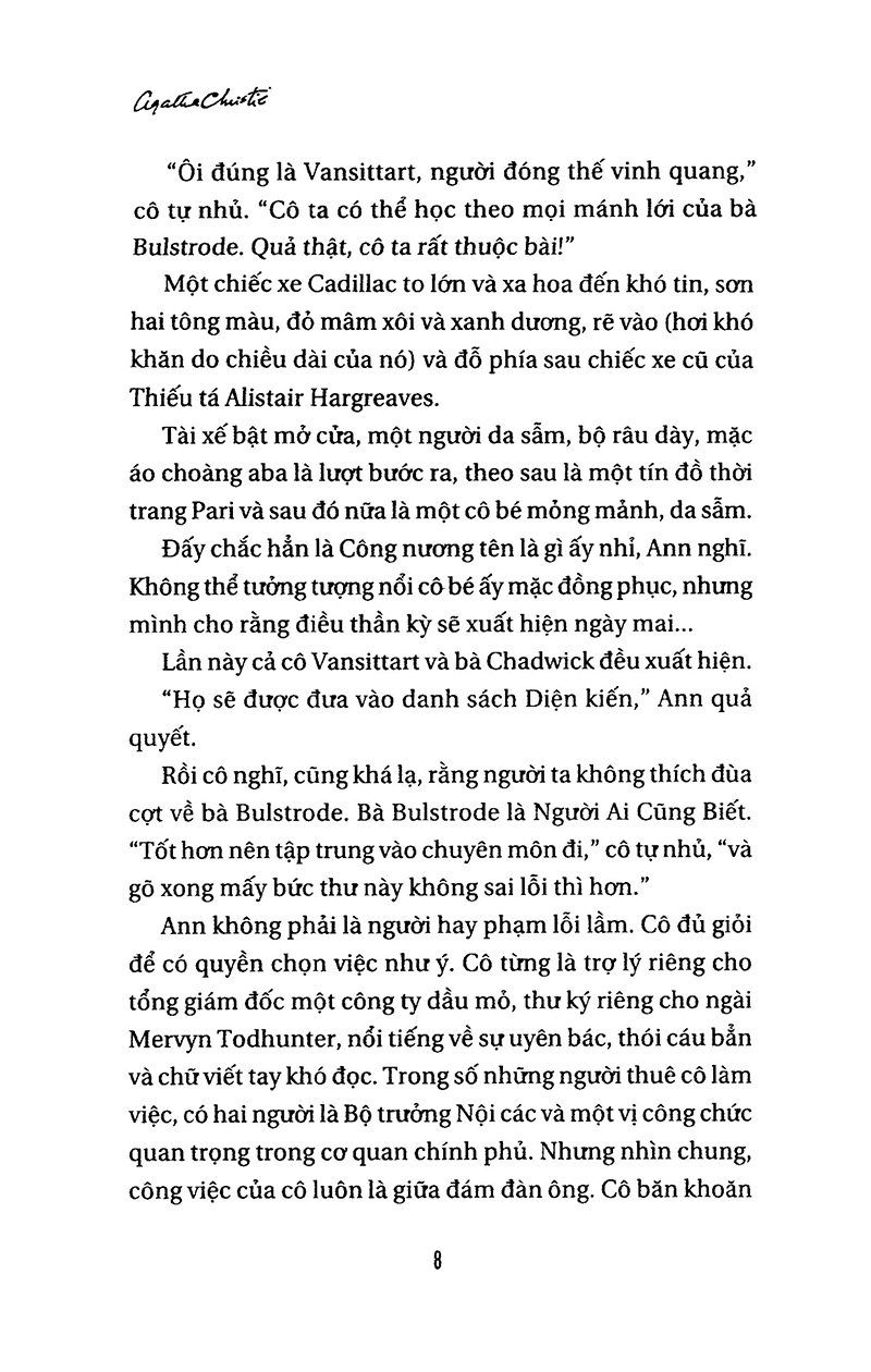 con mèo giữa đám bồ câu - Ảnh 7