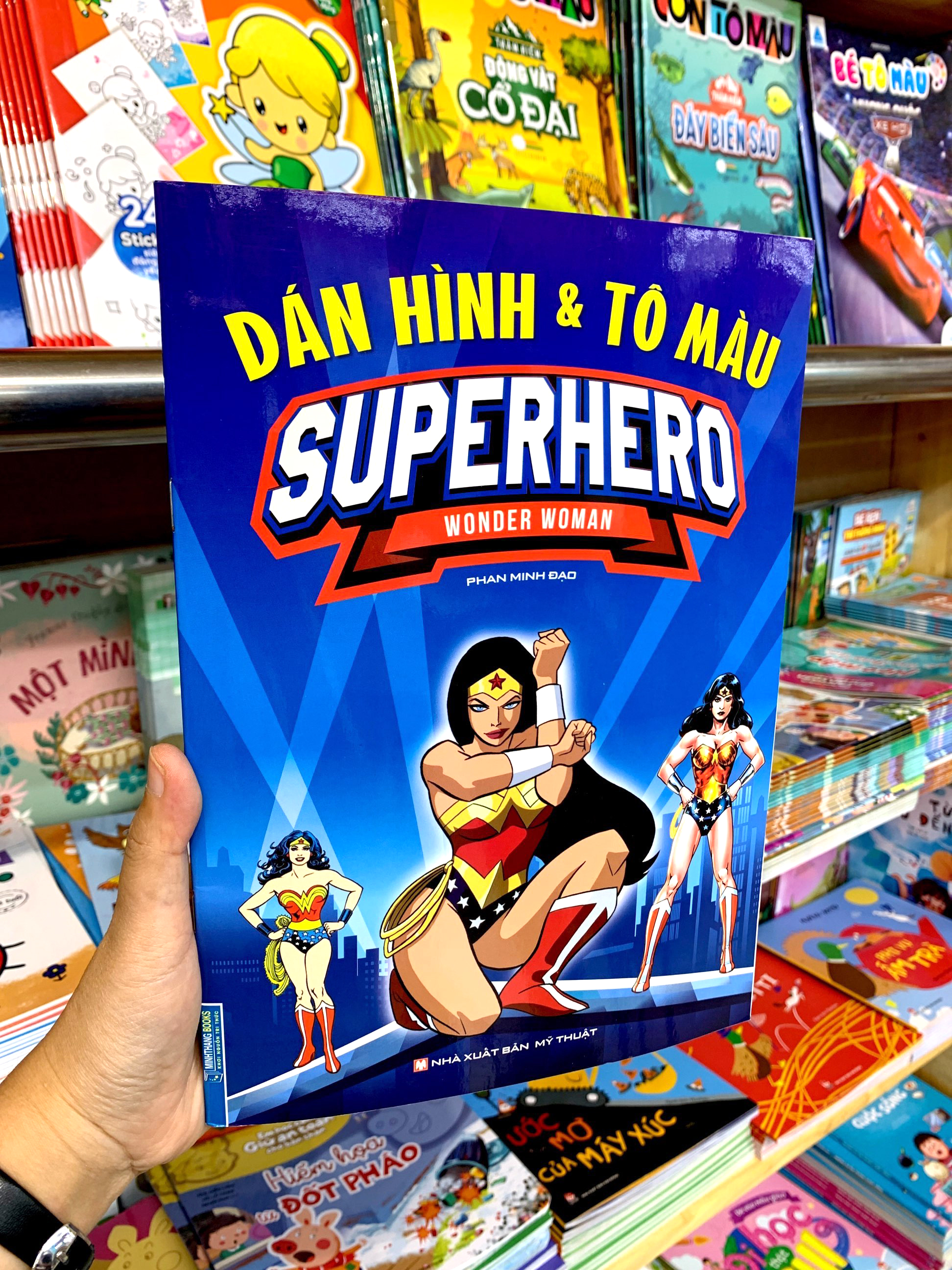 dán hình & tô màu superhero - wonderman - Ảnh 7