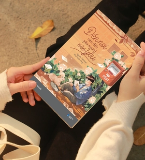 đến nơi nên đến yêu người nên yêu - tặng kèm bookmark + chữ kí tác giả - Ảnh 4