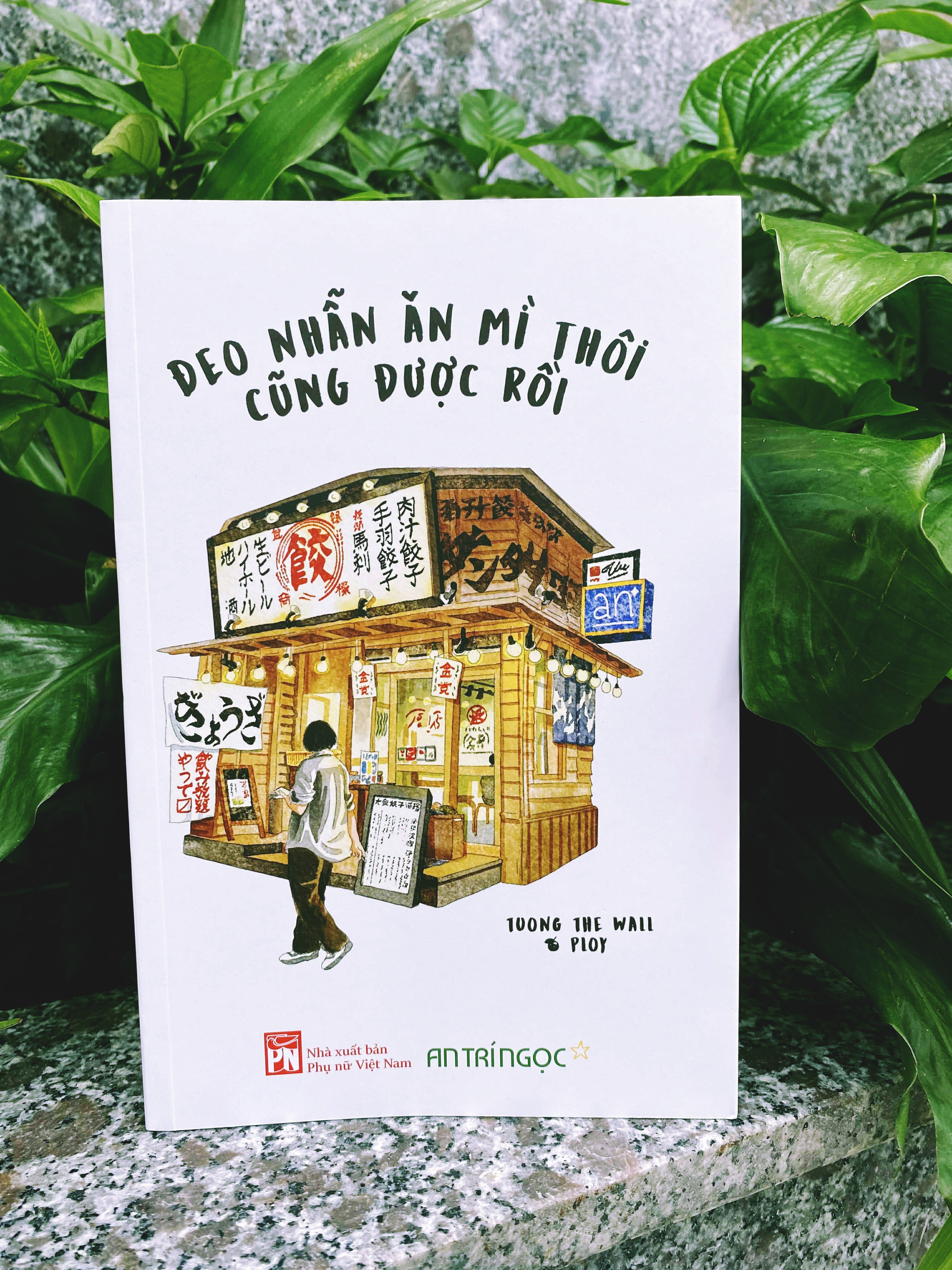 Đeo Nhẫn Ăn Mì Thôi Cũng Được Rồi - Ảnh 5