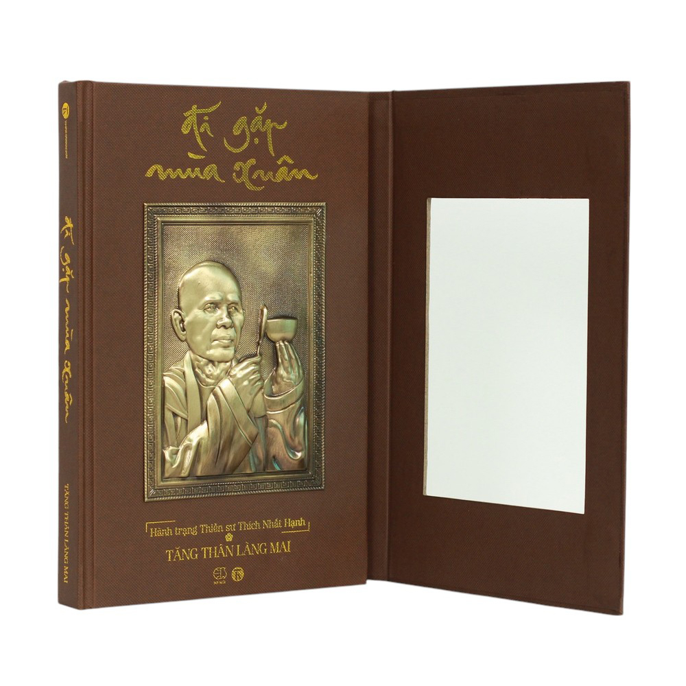 đi gặp mùa xuân - hành trạng thiền sư thích nhất hạnh - ấn bản đặc biệt - bìa cứng - Ảnh 3