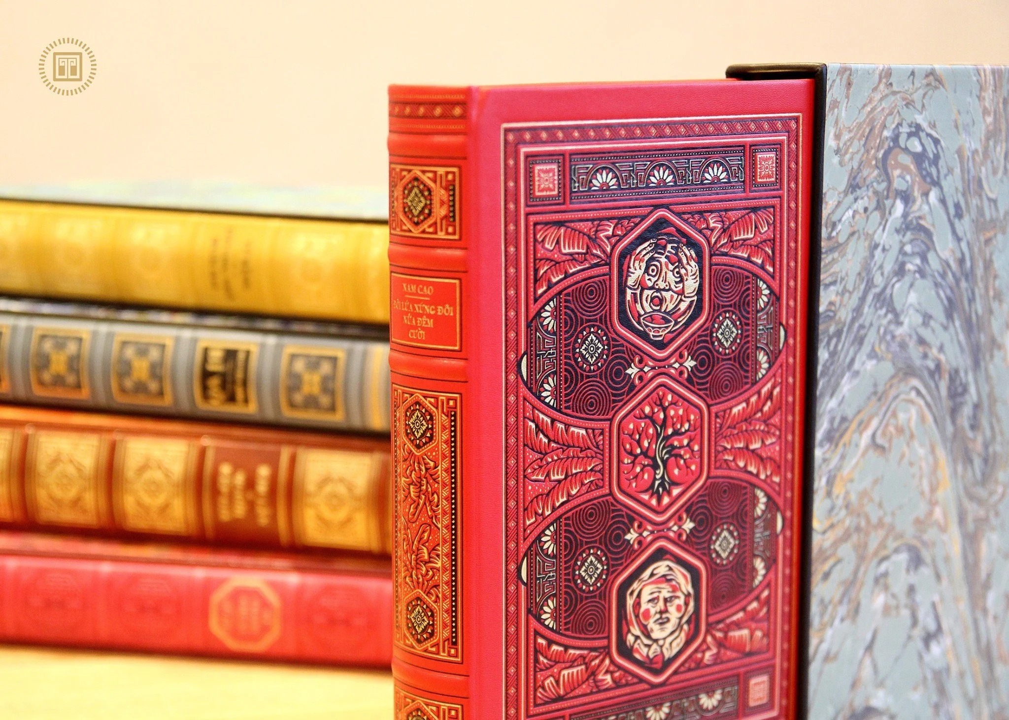 đôi lứa xứng đôi - nửa đêm - cười - ấn bản giới hạn - bìa da microfiber - Ảnh 11