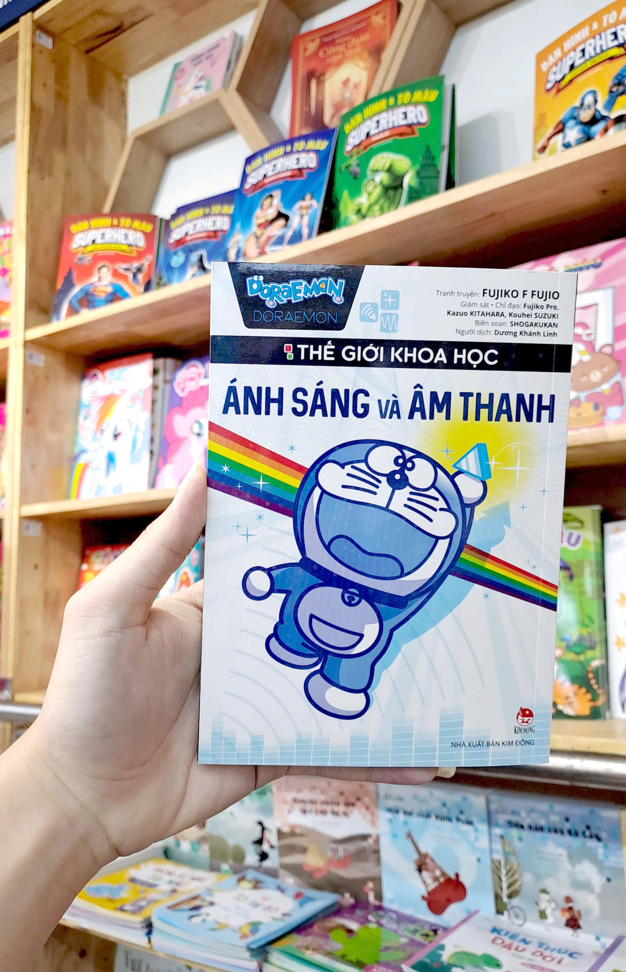 doraemon - thế giới khoa học - ánh sáng và âm thanh (tái bản 2023) - Ảnh 9