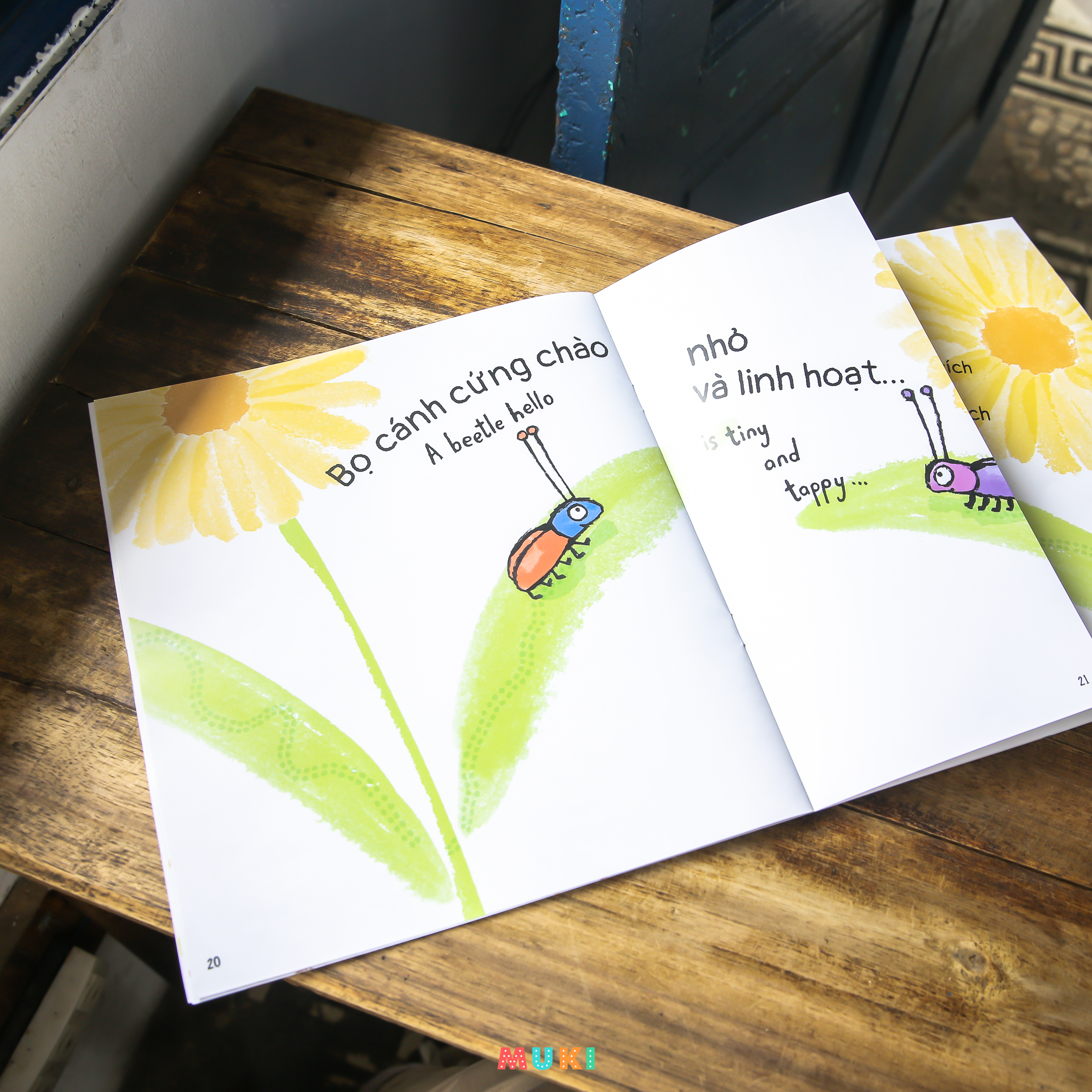 ehon song ngữ anh - việt - chào như thế này! - say hello like this! (từ 1 - 6 tuổi) - Ảnh 4