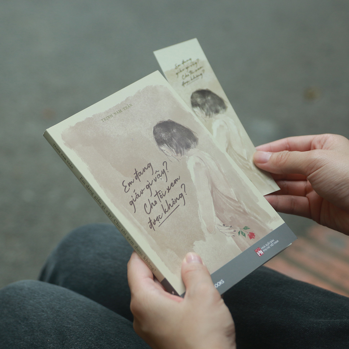 em đang giấu gì vậy? cho tôi xem được không? (tái bản 2023) - Ảnh 5